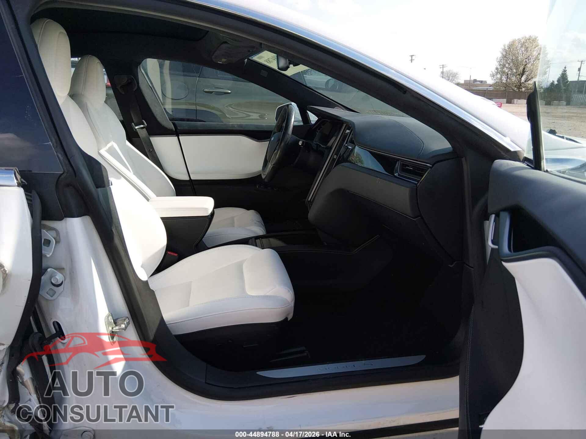 TESLA MODEL S 2021 - 5YJSA1E24MF424729