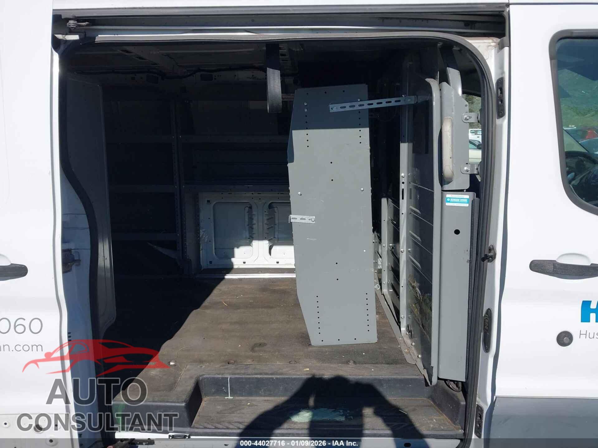 FORD TRANSIT-250 2015 - 1FTNR1YM6FKB09357
