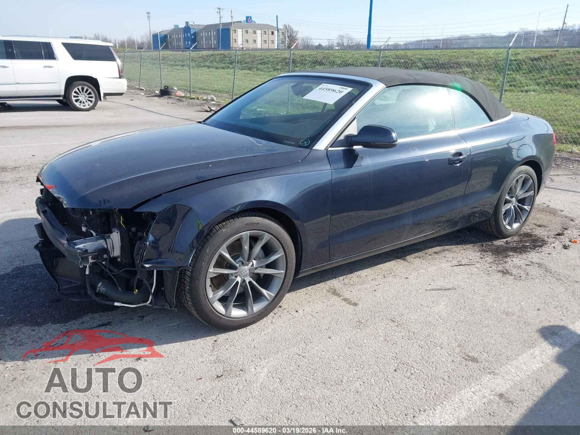 AUDI A5 2013 - WAULFAFH1DN012744