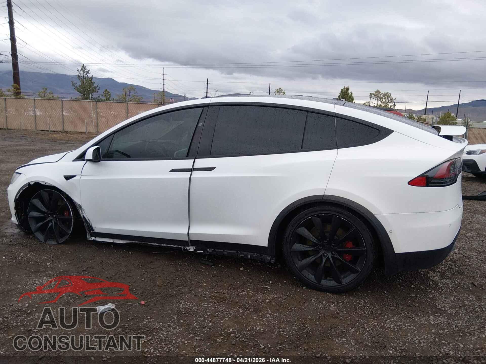 TESLA MODEL X 2020 - 5YJXCAE28LF273408