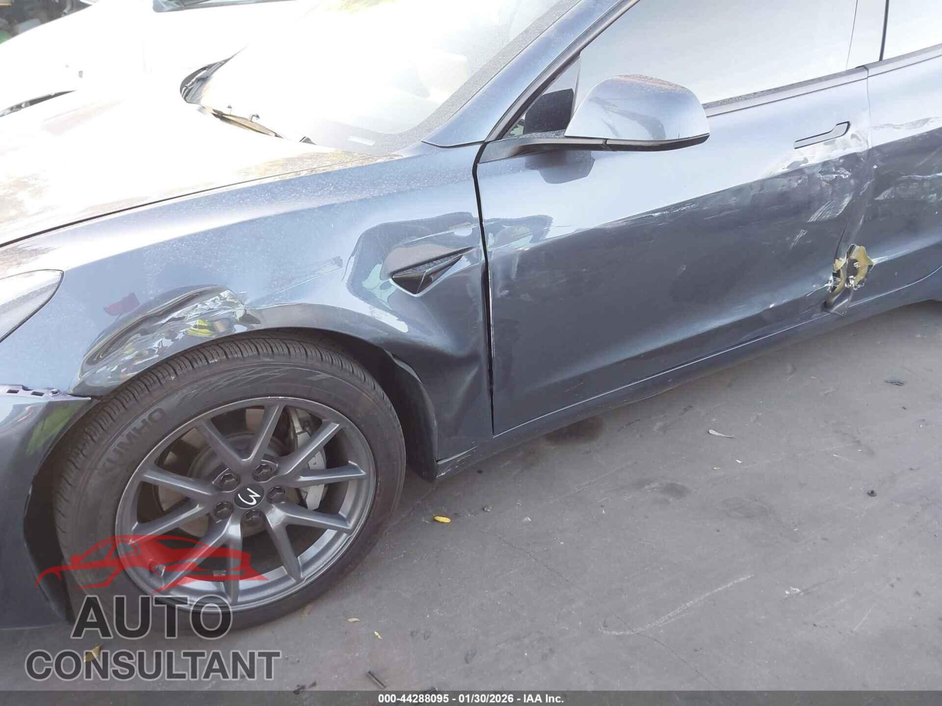 TESLA MODEL 3 2023 - 5YJ3E1EA6PF552751