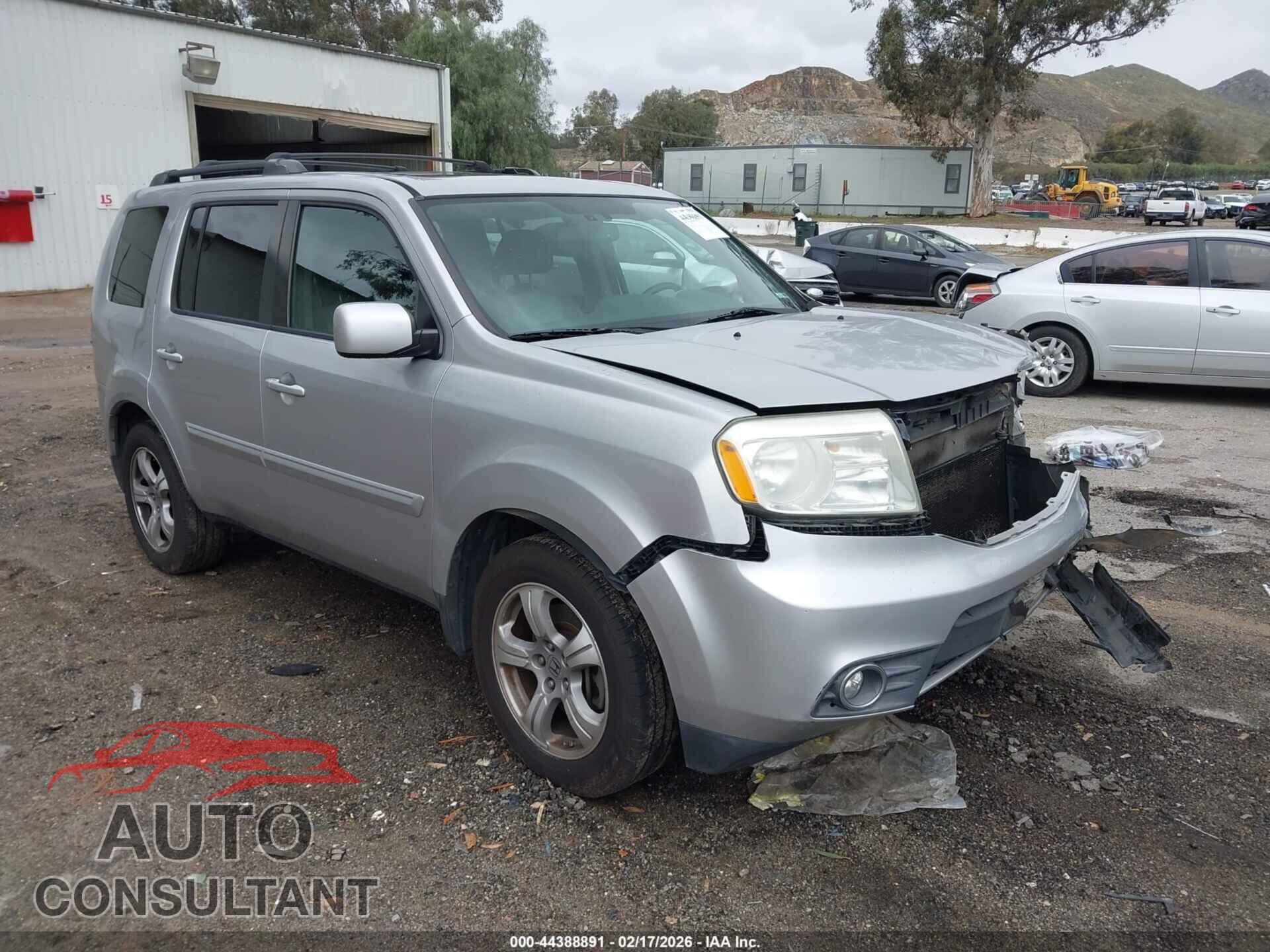 HONDA PILOT 2013 - 5FNYF3H53DB016834