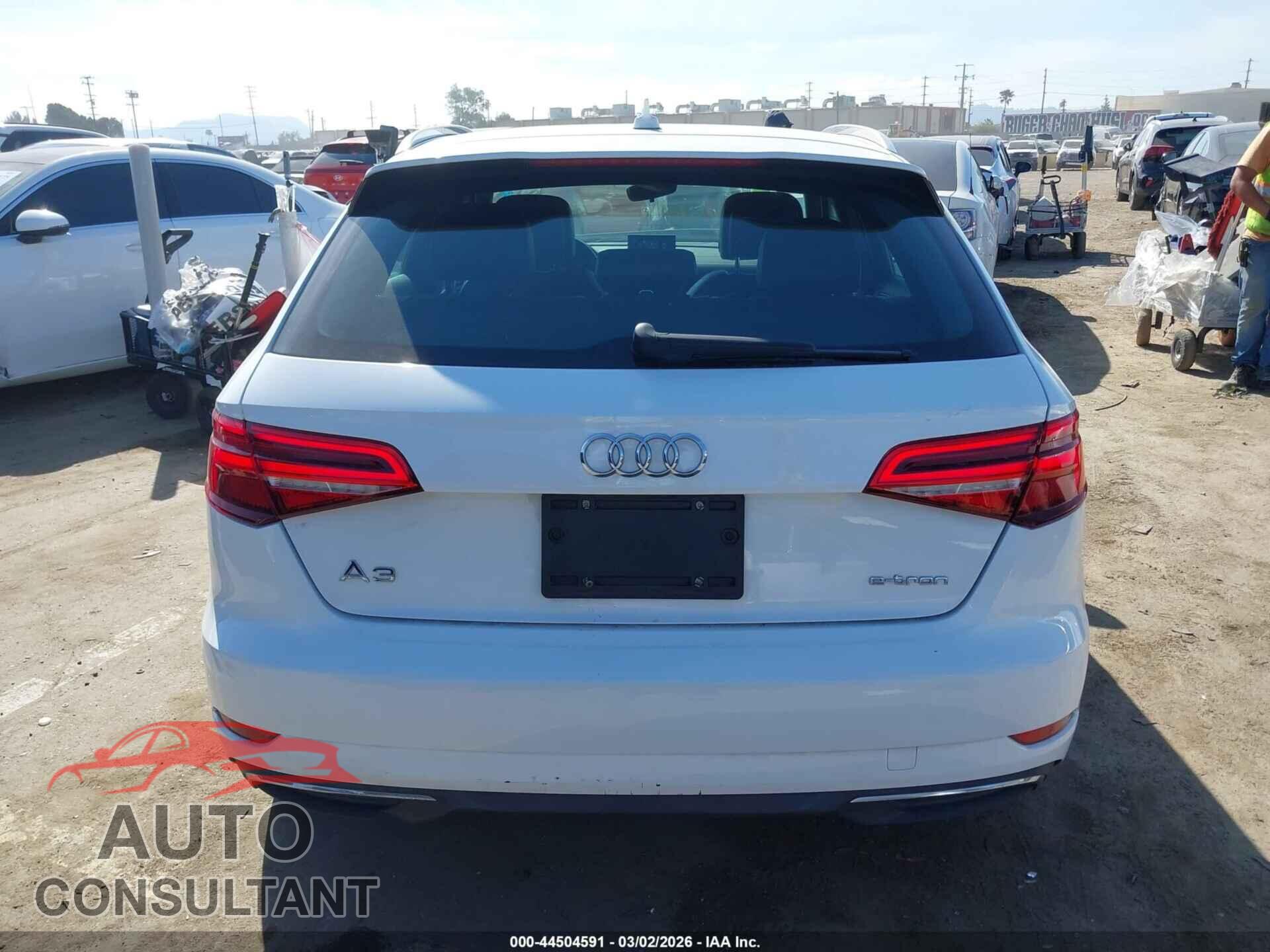 AUDI A3 E-TRON 2017 - WAUUPBFF8HA041161