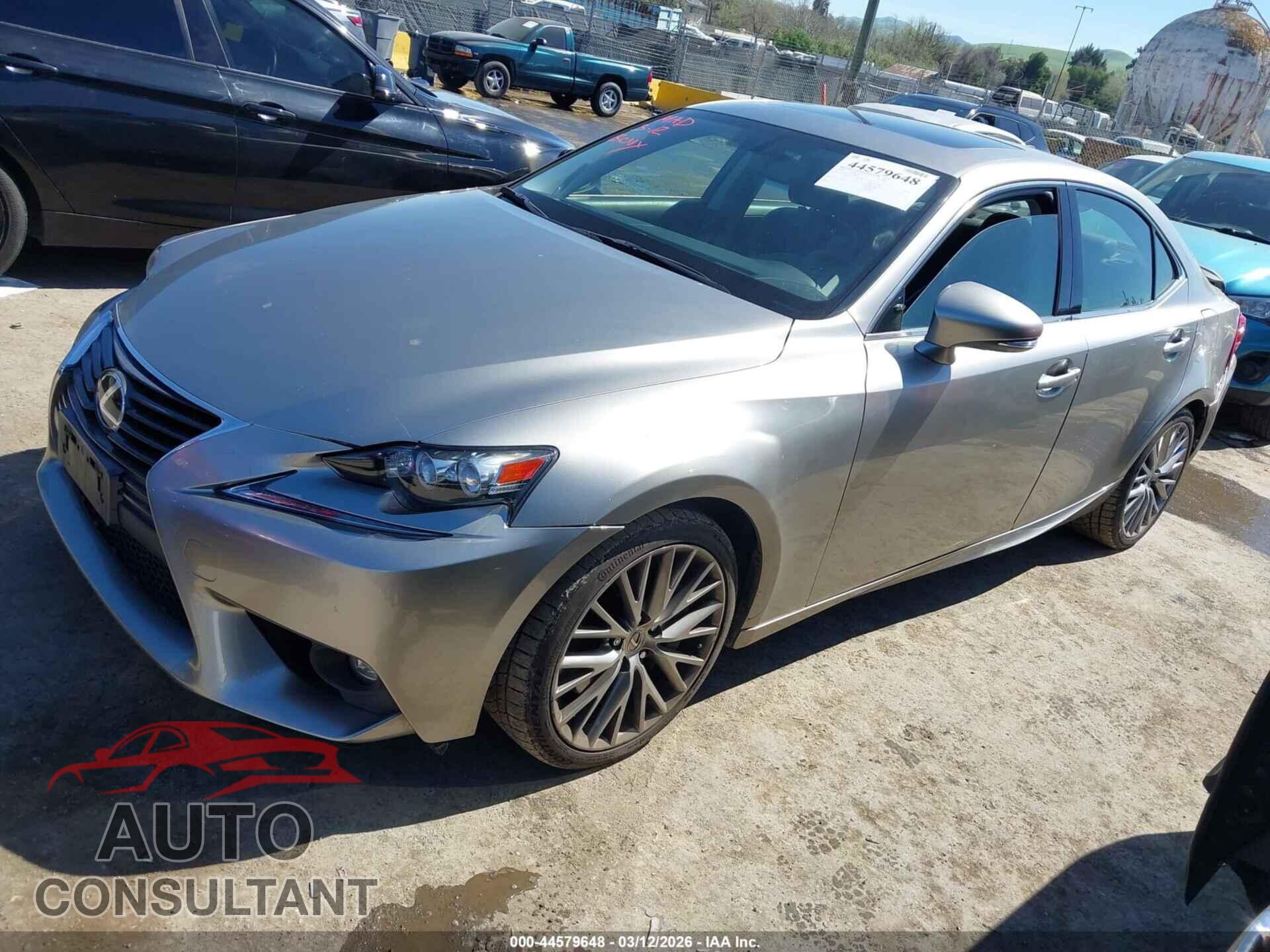 LEXUS IS 200T 2016 - JTHBA1D21G5018526