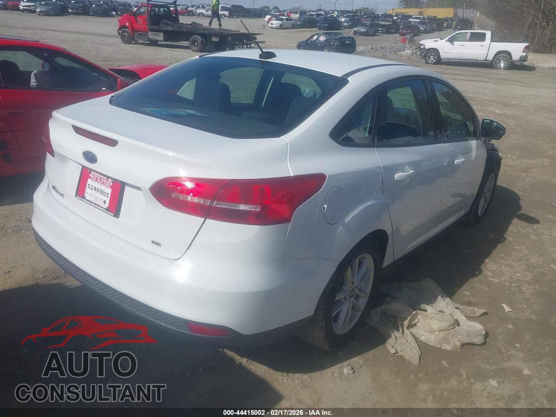 FORD FOCUS 2017 - 1FADP3F28HL304880