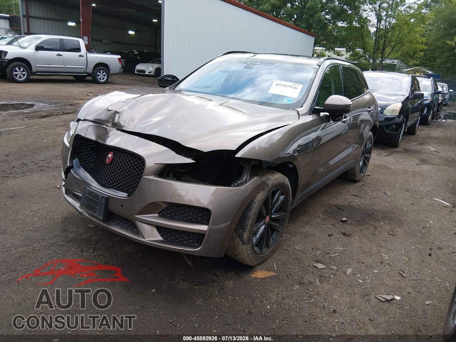 JAGUAR F-PACE 2017 - SADCK2BV5HA075184