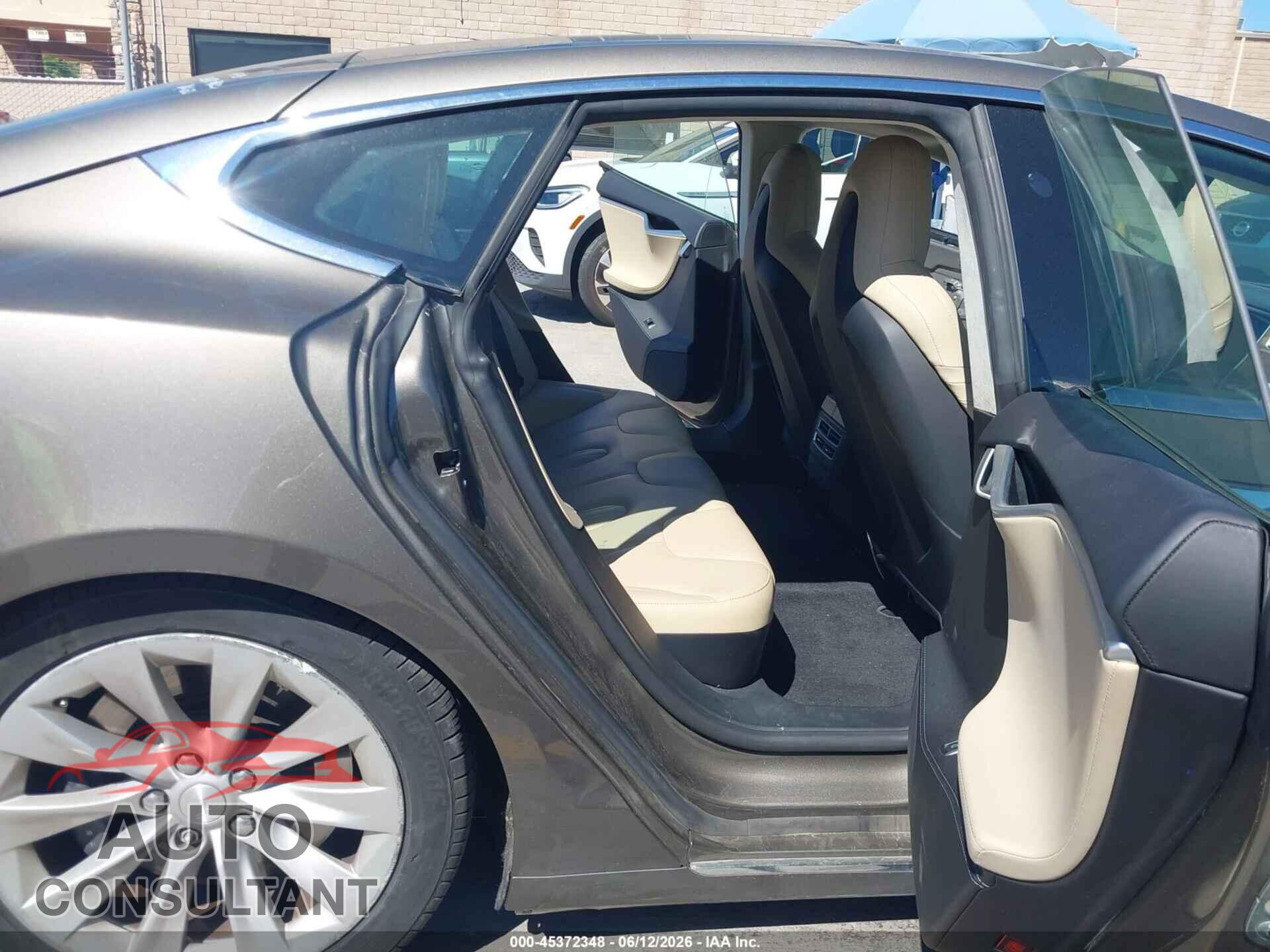 TESLA MODEL S 2016 - 5YJSA1E2XGF169363