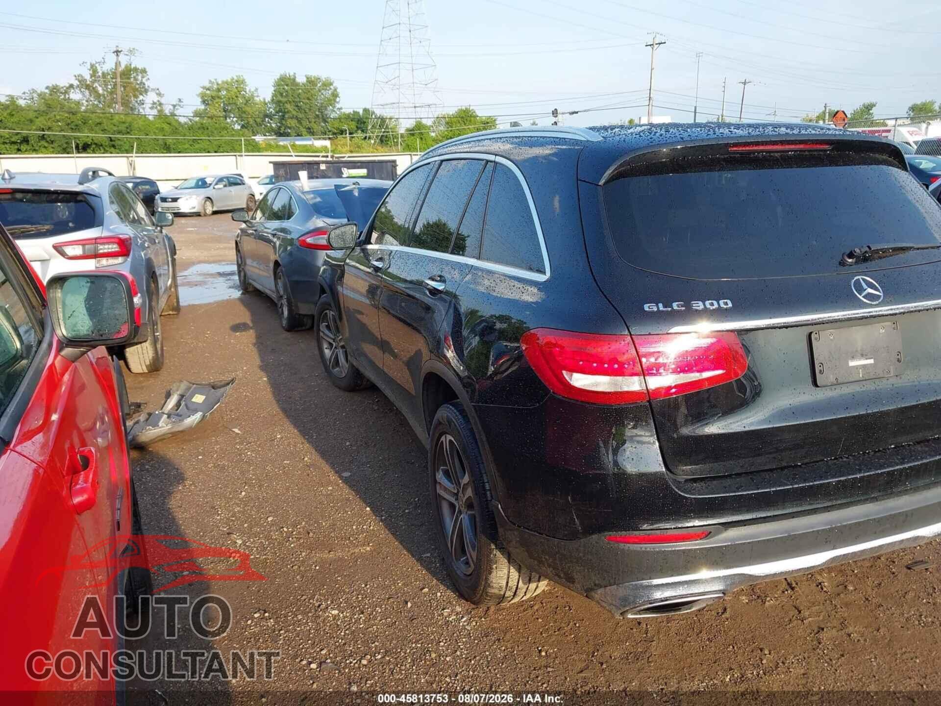 MERCEDES-BENZ GLC 300 2019 - WDC0G4KB9KV163473