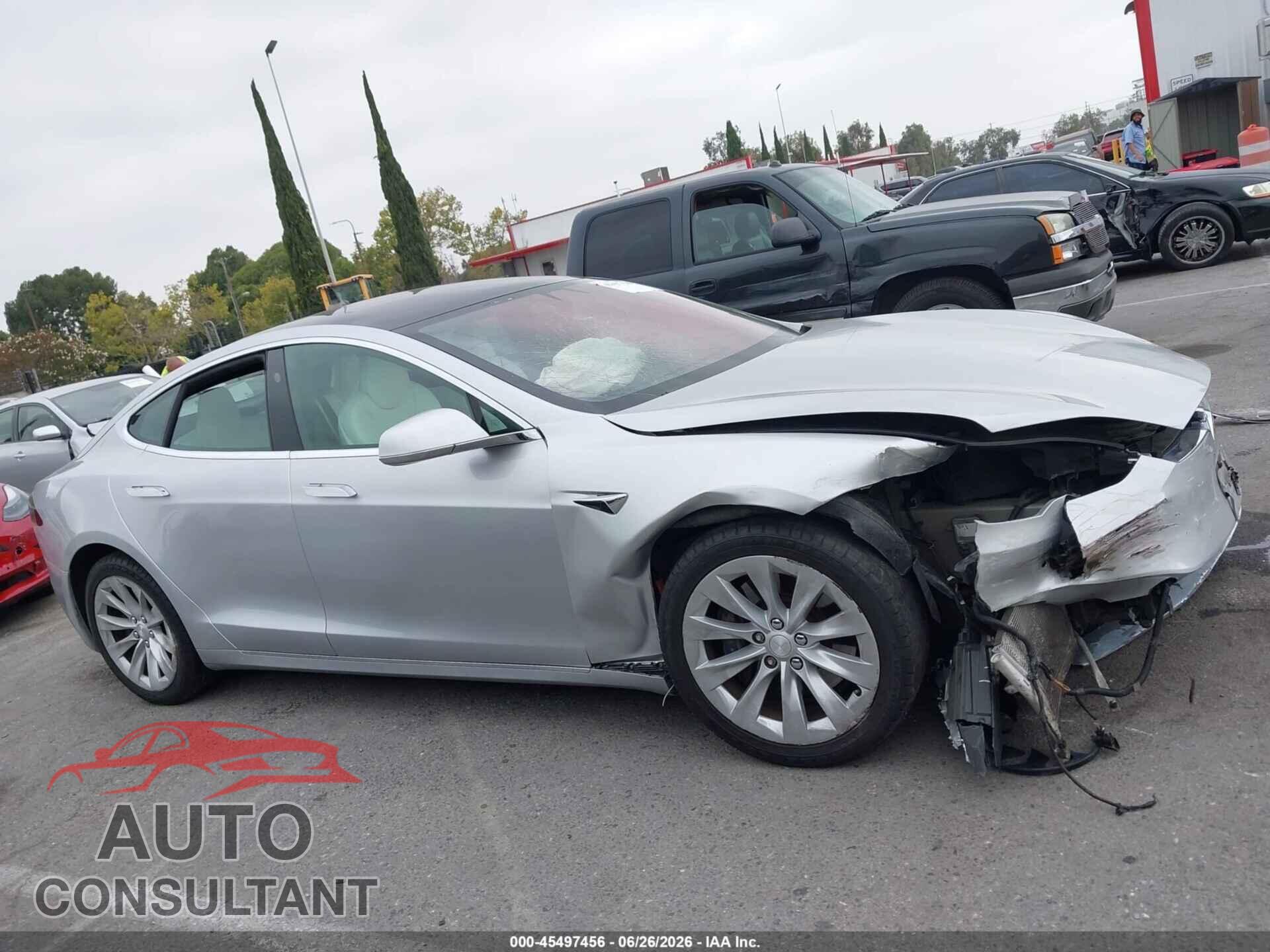 TESLA MODEL S 2017 - 5YJSA1E19HF208923