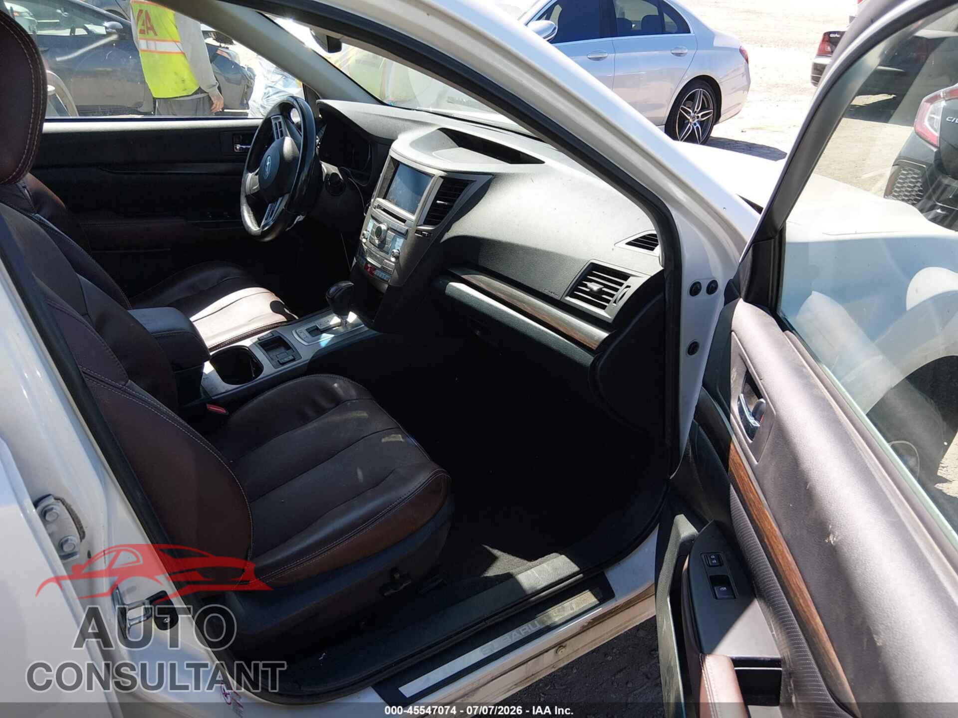 SUBARU OUTBACK 2014 - 4S4BRDPC4E2273004
