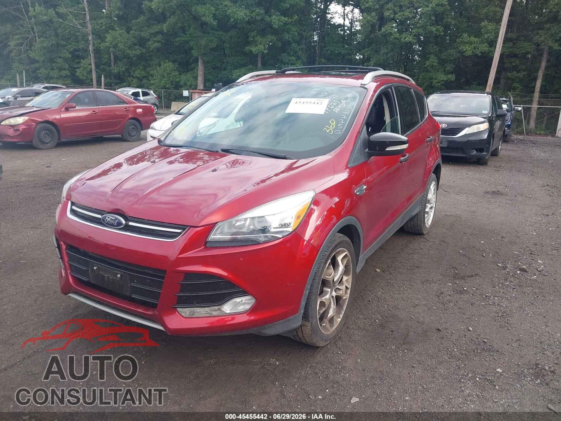 FORD ESCAPE 2013 - 1FMCU0J98DUB21156