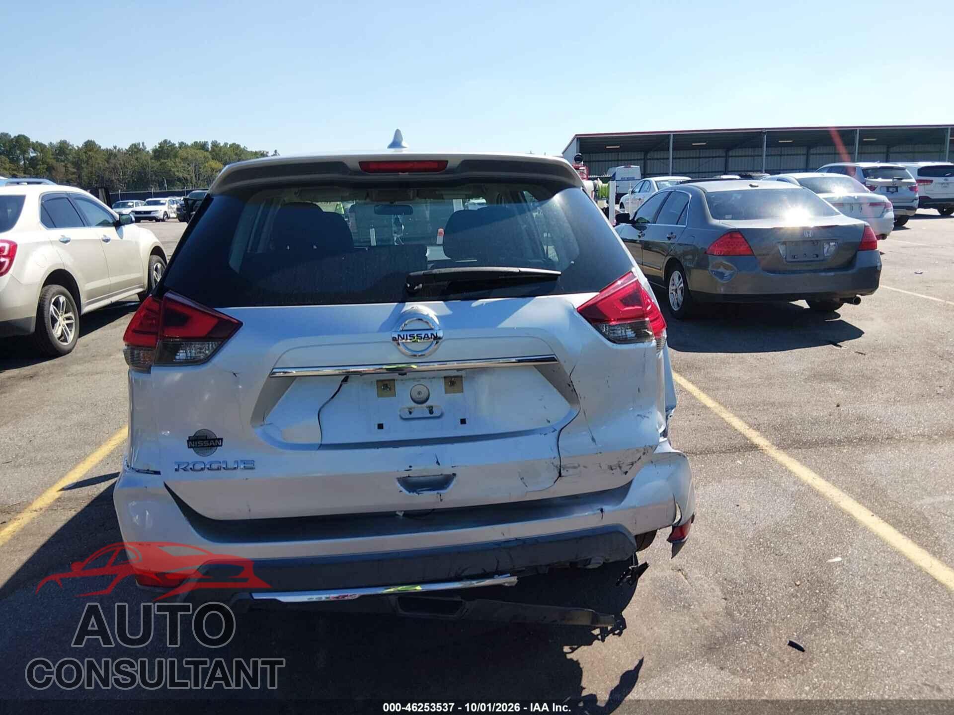 NISSAN ROGUE 2017 - KNMAT2MT3HP615575