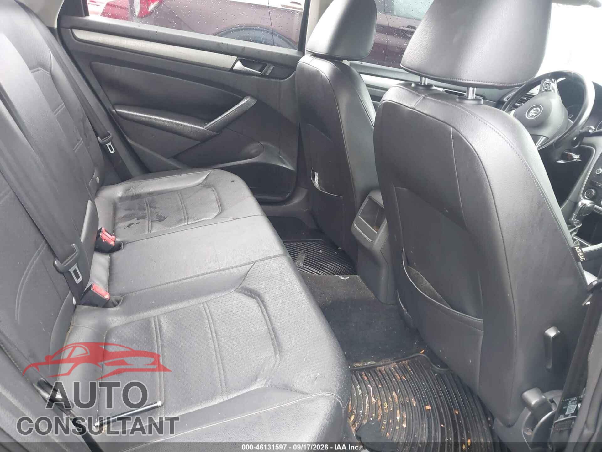 VOLKSWAGEN PASSAT 2014 - 1VWAP7A35EC006090