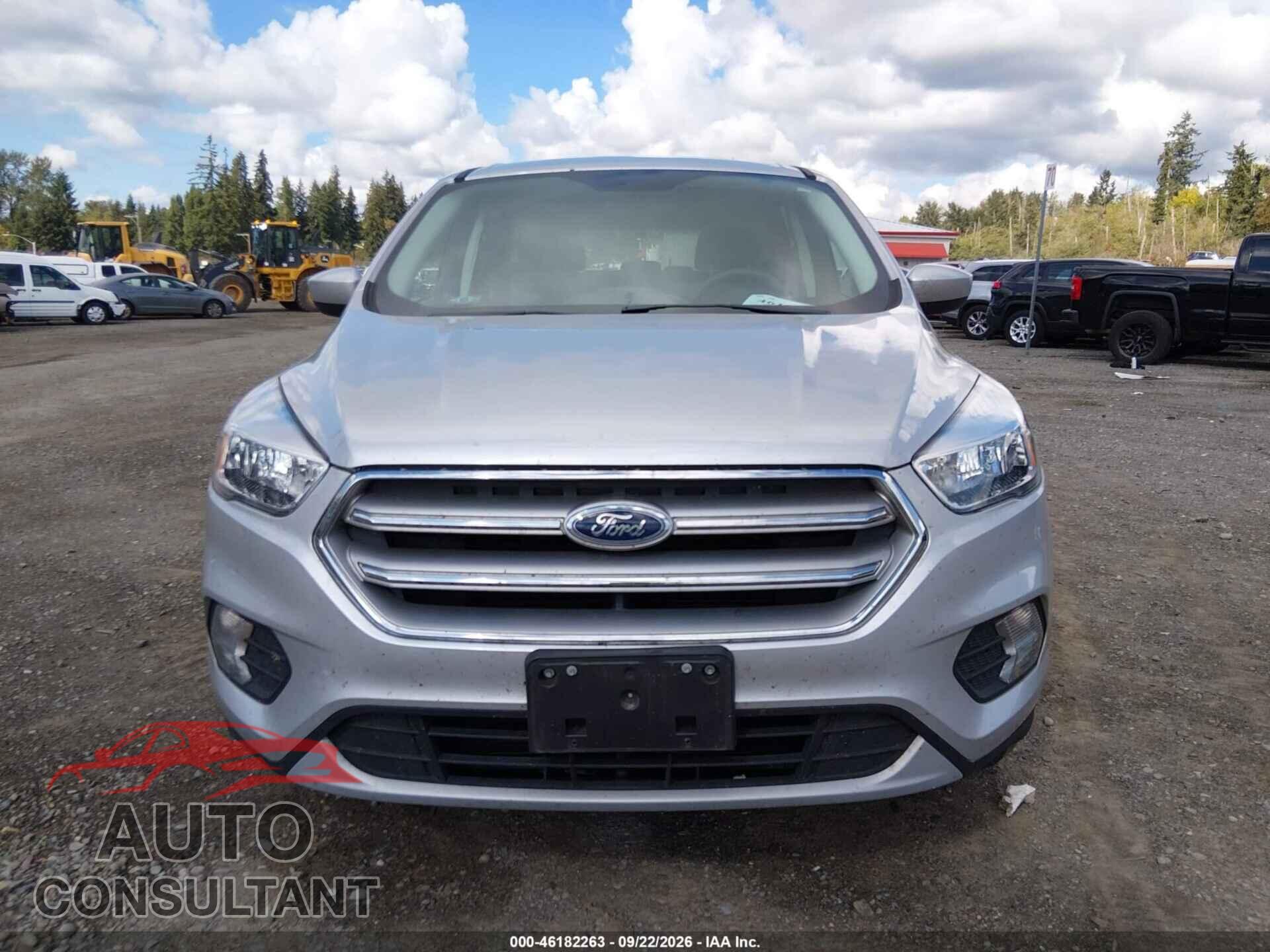 FORD ESCAPE 2017 - 1FMCU9GD4HUE50250