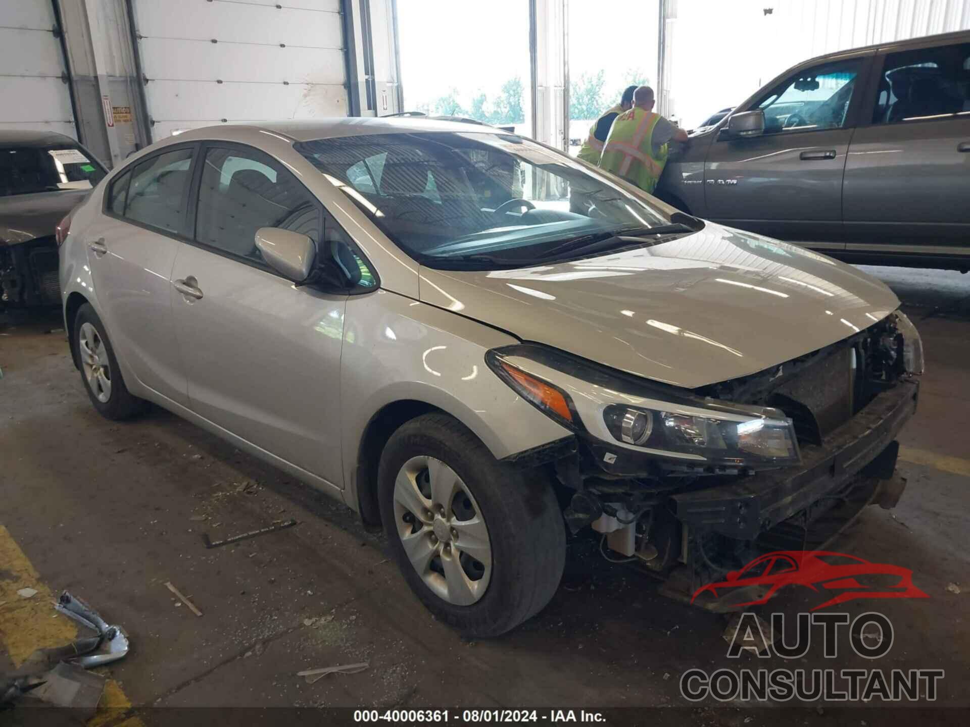 KIA FORTE 2018 - 3KPFK4A76JE228679