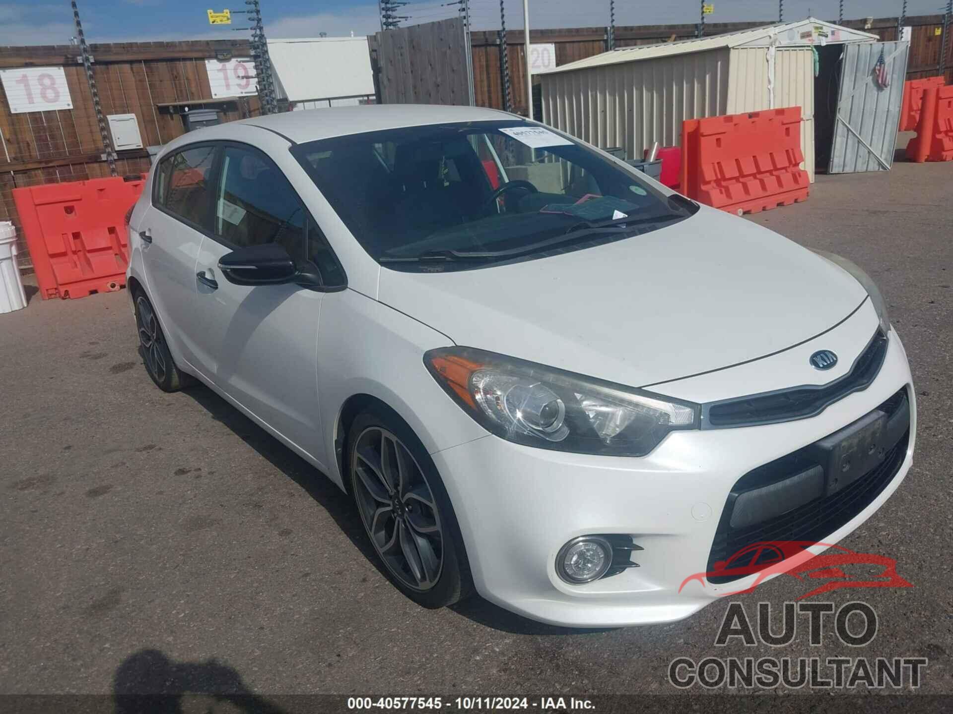 KIA FORTE 2016 - KNAFZ5A31G5635566