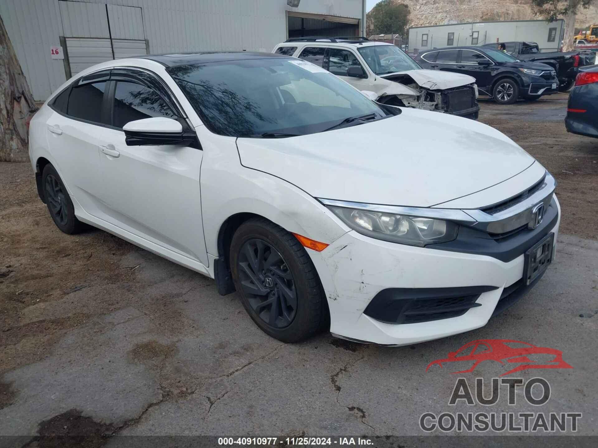 HONDA CIVIC 2018 - 2HGFC2F78JH503016
