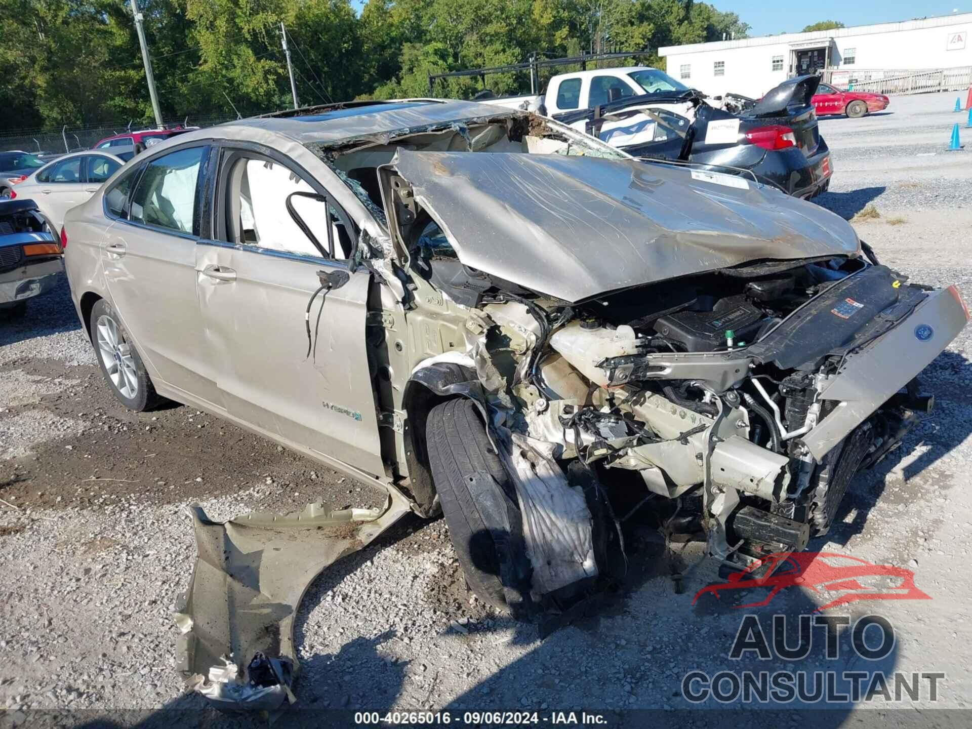 FORD FUSION HYBRID 2017 - 3FA6P0LU2HR161942