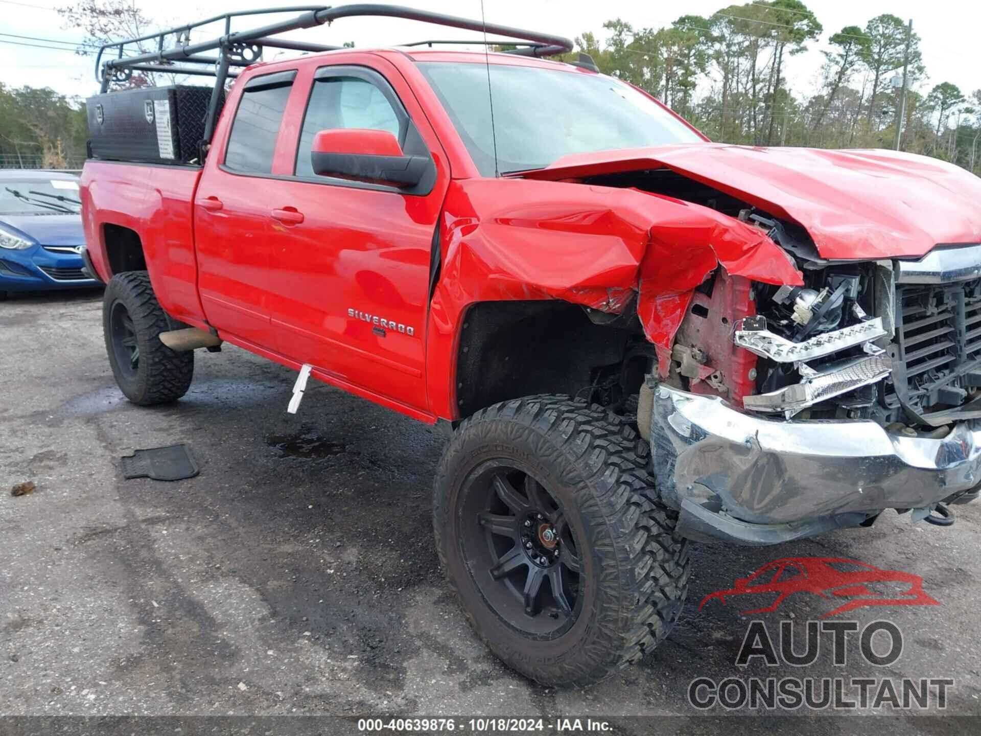 CHEVROLET SILVERADO 1500 2018 - 1GCVKREC3JZ291663