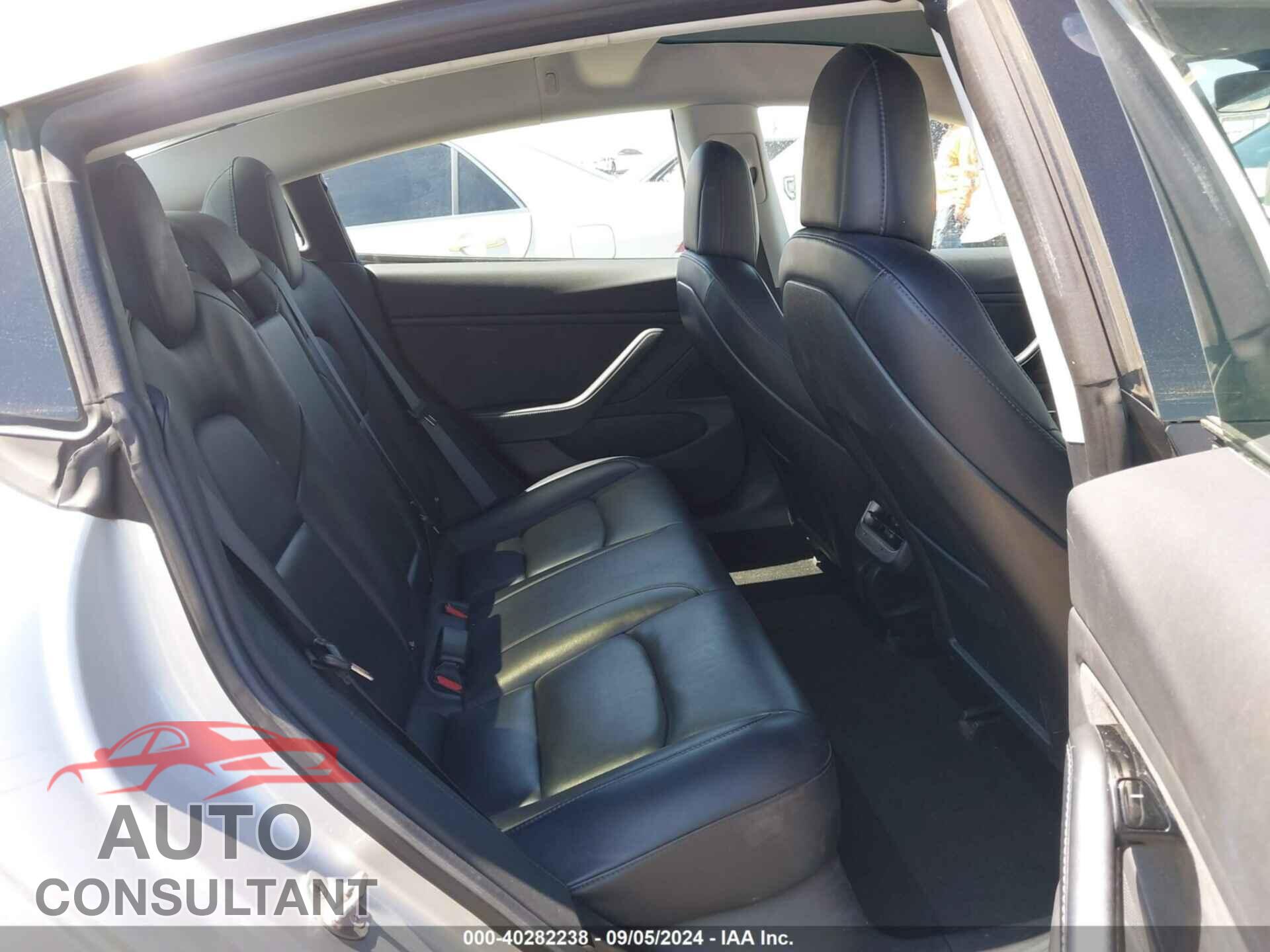 TESLA MODEL 3 2018 - 5YJ3E1EA0JF048476