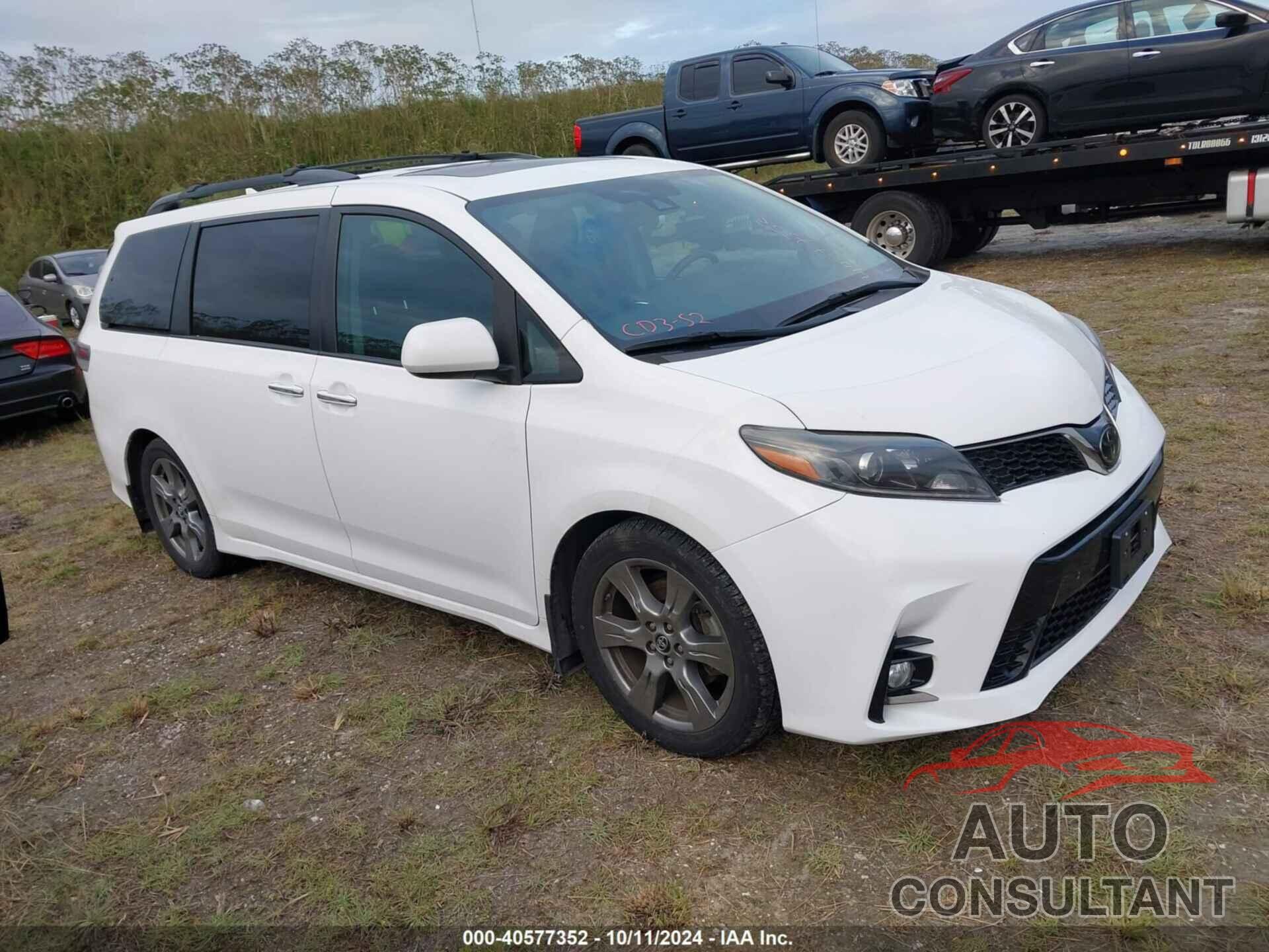 TOYOTA SIENNA 2018 - 5TDXZ3DC1JS942986