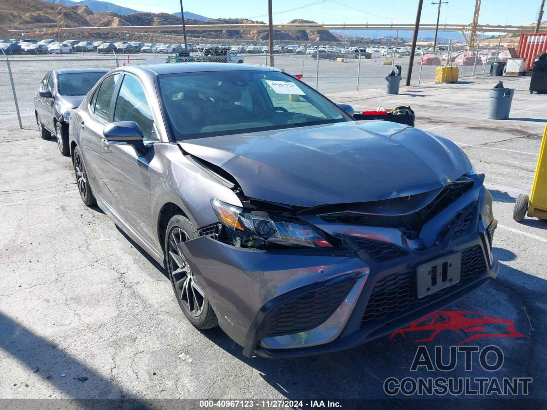 TOYOTA CAMRY 2022 - 4T1G31AK5NU041084