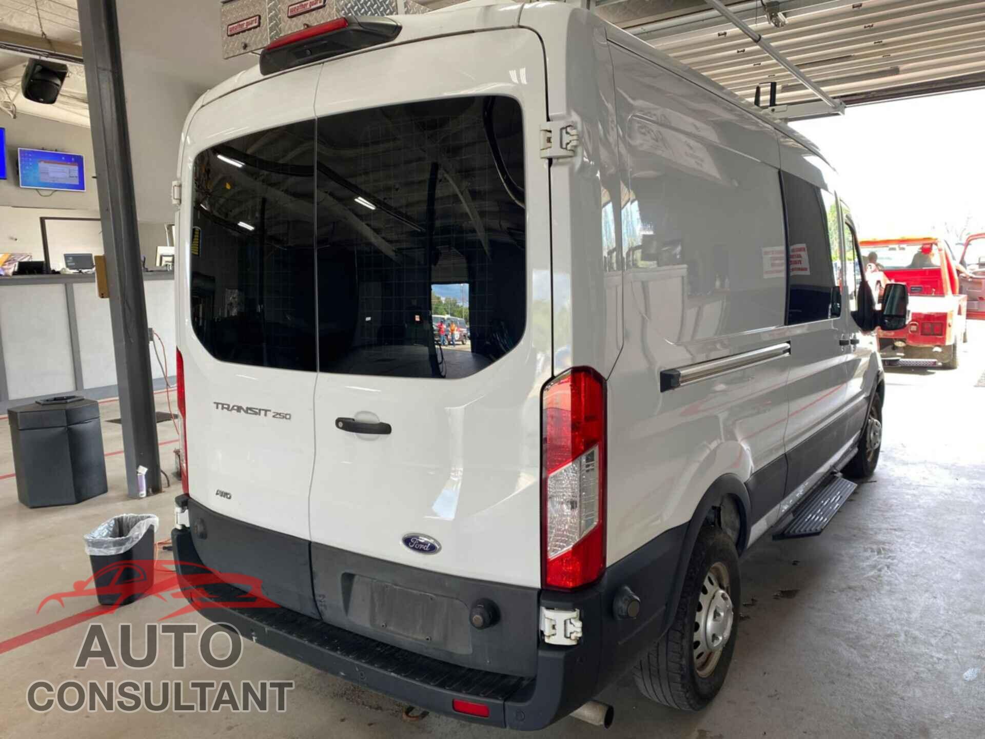 FORD TRANSIT 2020 - 1FTBR2C84LKA76695