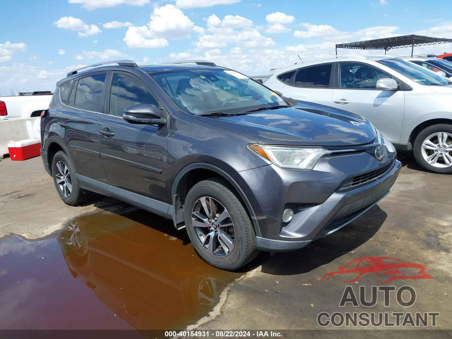 TOYOTA RAV4 2017 - JTMWFREV5HJ105799