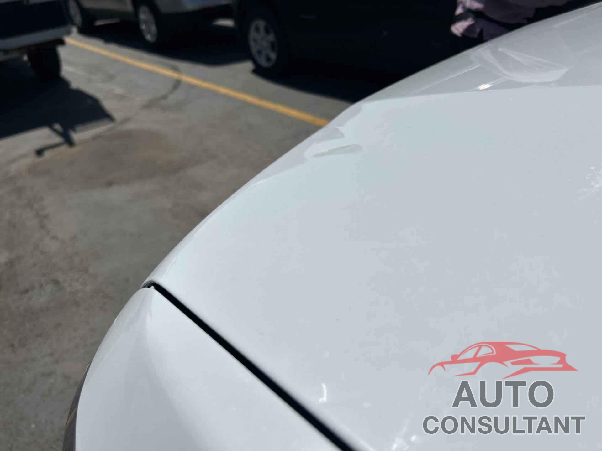 CHEVROLET SILVERADO 1500 2018 - 1GCUKREC2JF228261