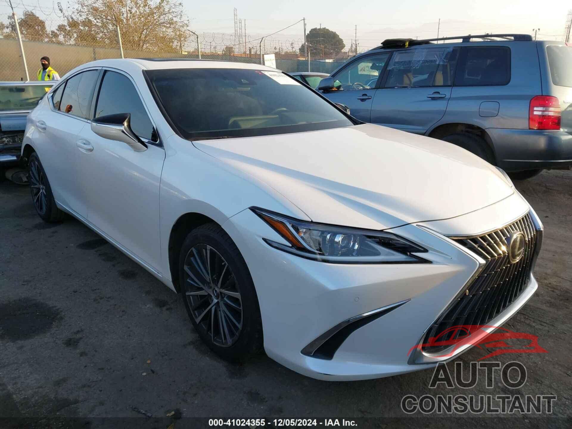 LEXUS ES 300H 2023 - 58ADA1C1XPU027710