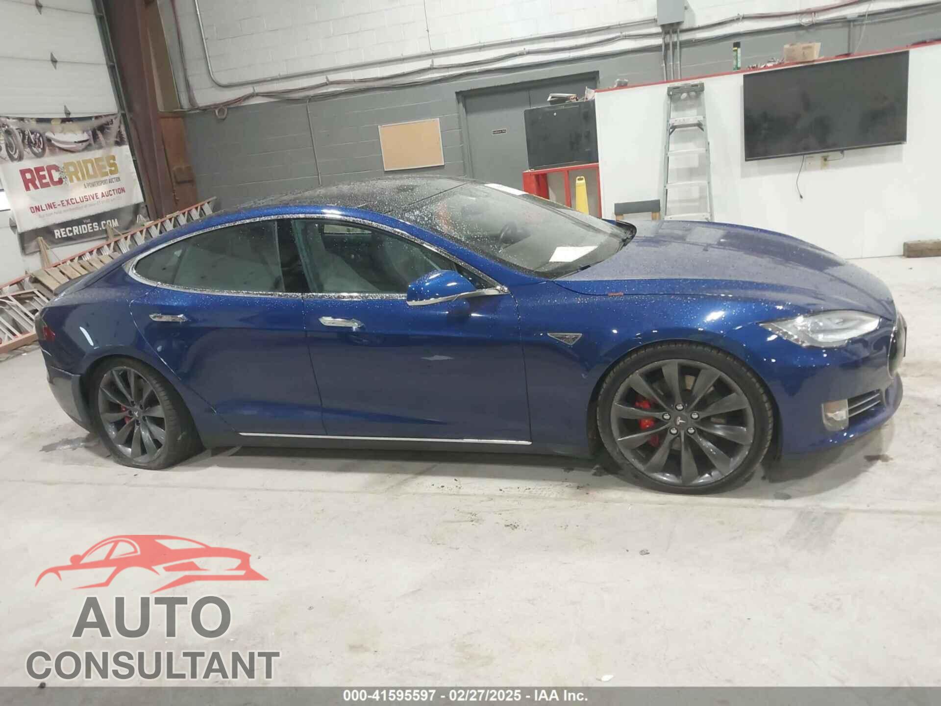 TESLA MODEL S 2015 - 5YJSA1E44FF105819