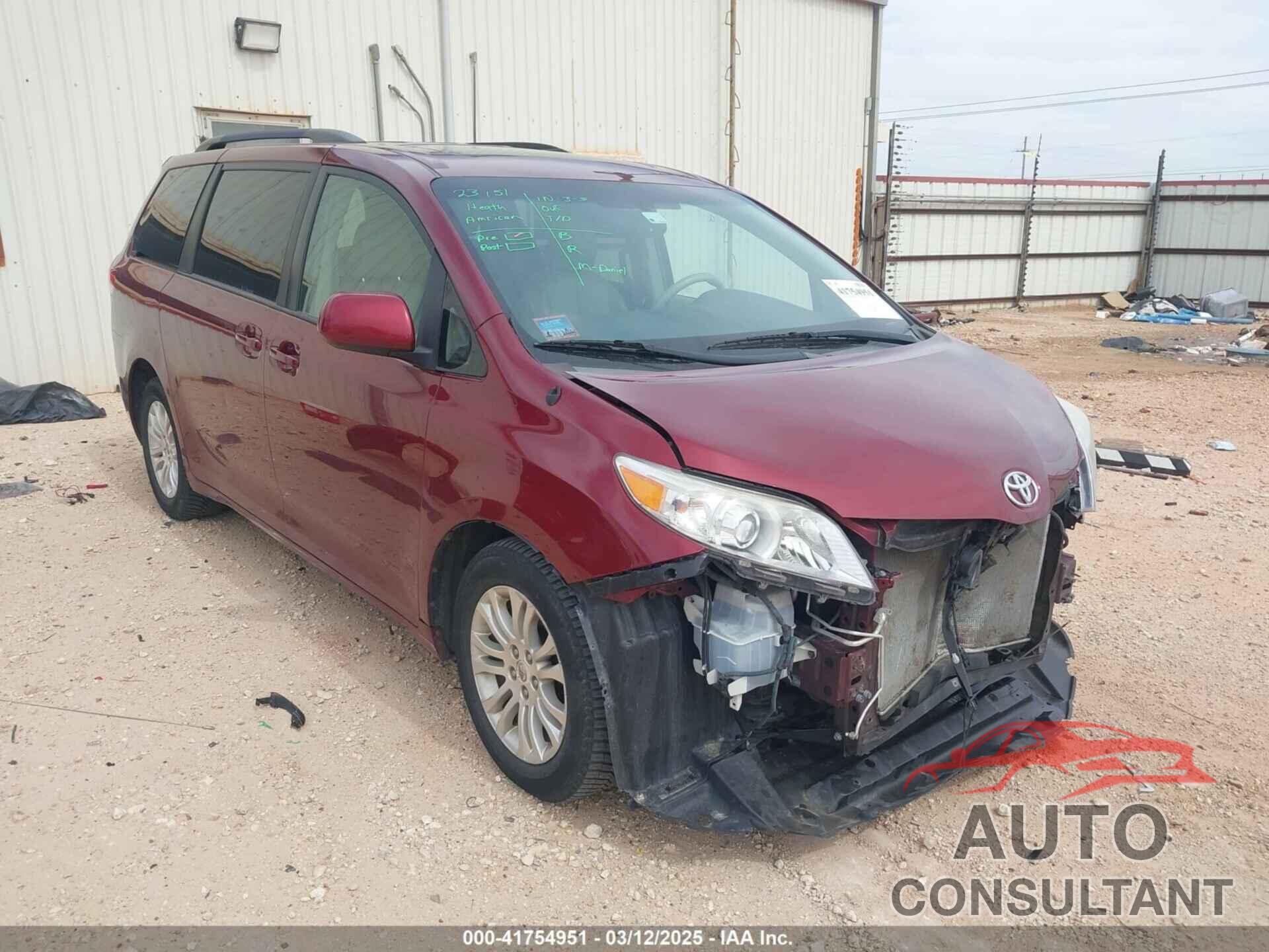 TOYOTA SIENNA 2011 - 5TDYK3DC0BS067541