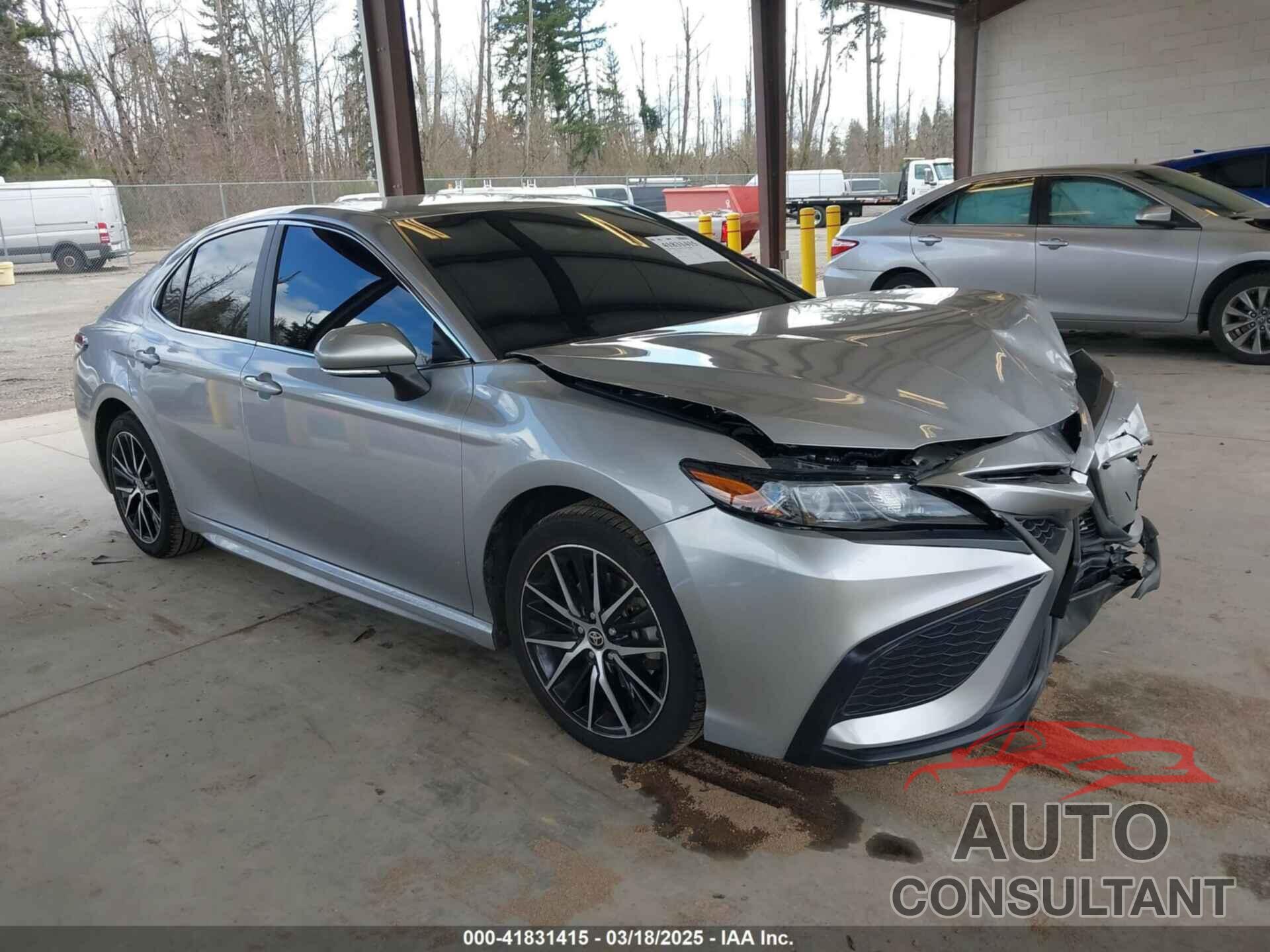 TOYOTA CAMRY 2022 - 4T1G11AK8NU690920