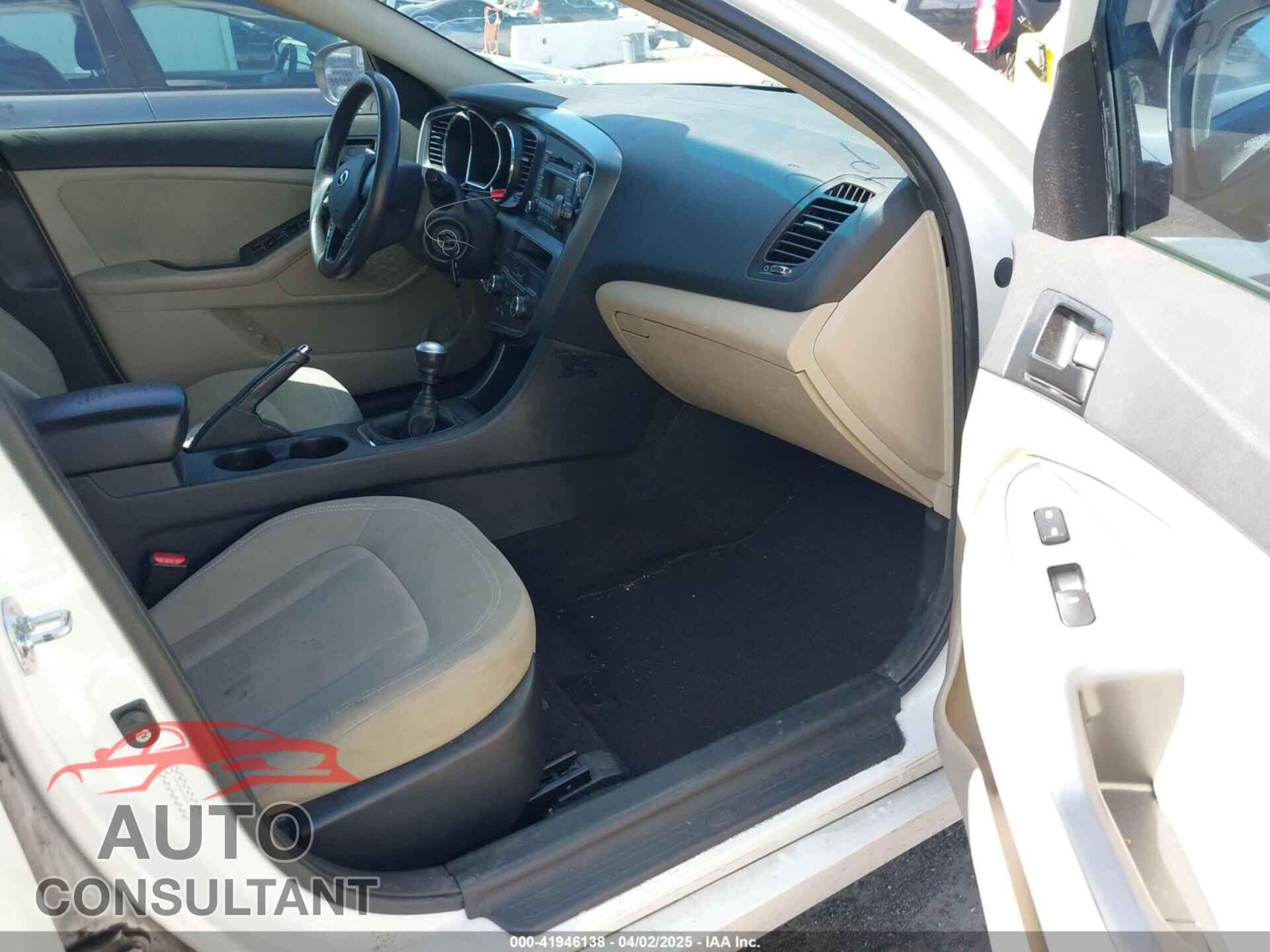 KIA OPTIMA 2011 - KNAGM4A71B5072995