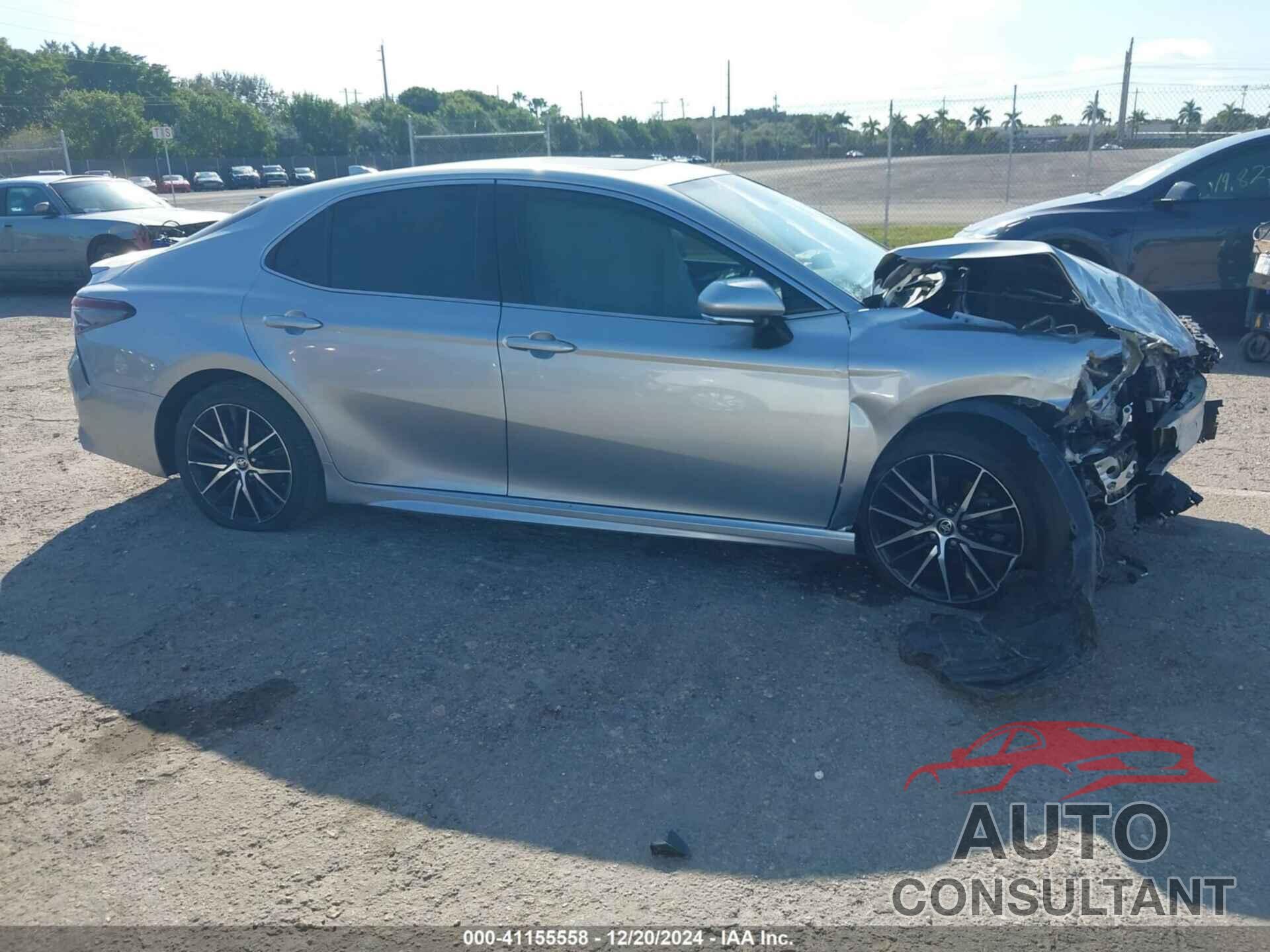 TOYOTA CAMRY 2022 - 4T1T11AK9NU686020