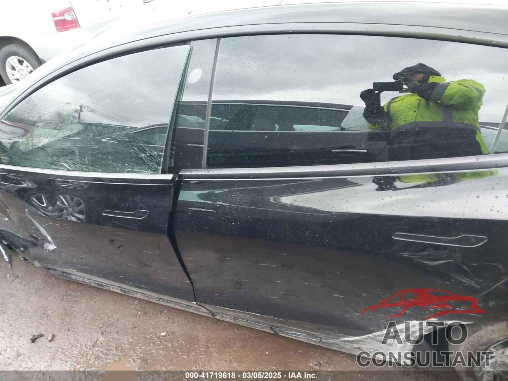 TESLA MODEL 3 2023 - 5YJ3E1EA1PF512562