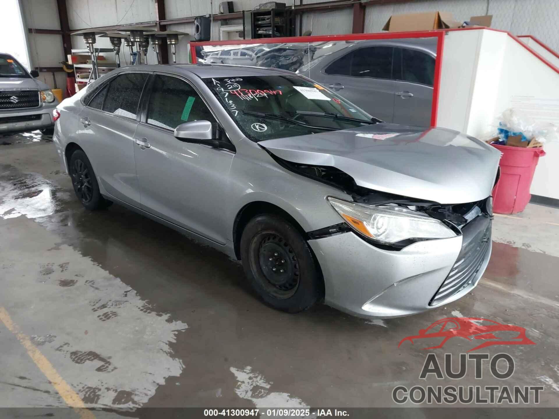 TOYOTA CAMRY 2016 - 4T4BF1FK1GR526650