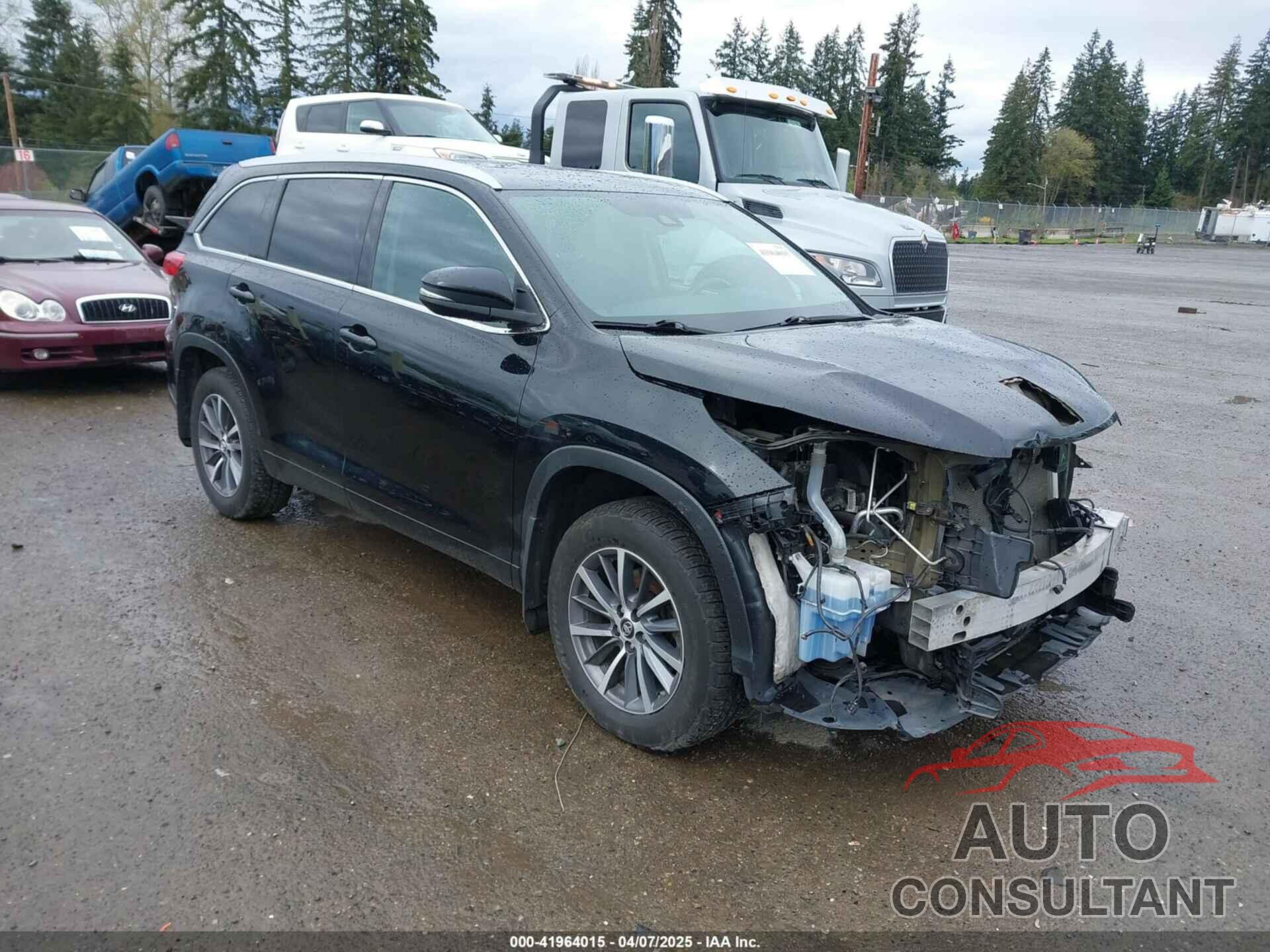 TOYOTA HIGHLANDER 2018 - 5TDJZRFH7JS545297
