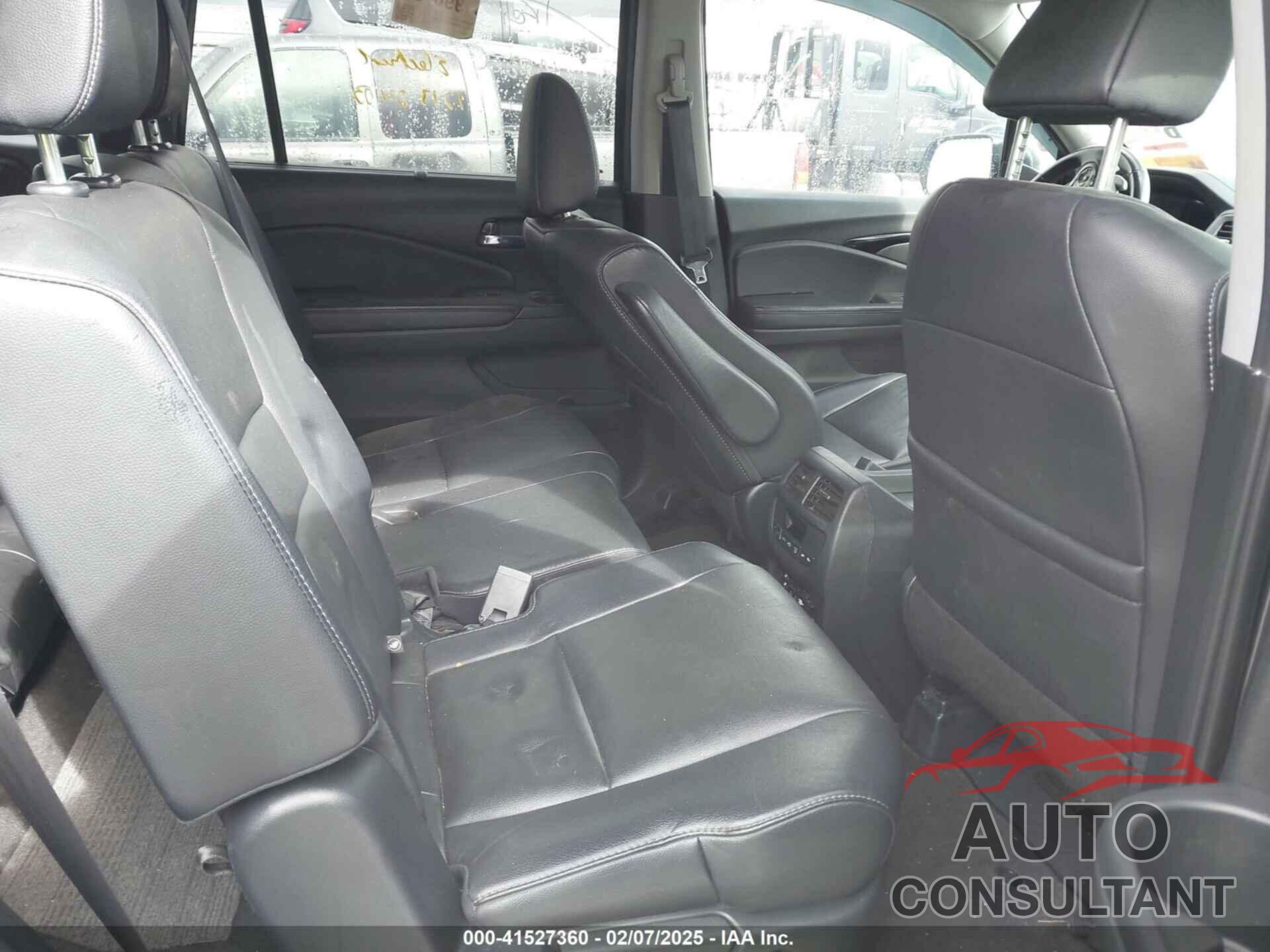 HONDA PILOT 2016 - 5FNYF5H98GB047032