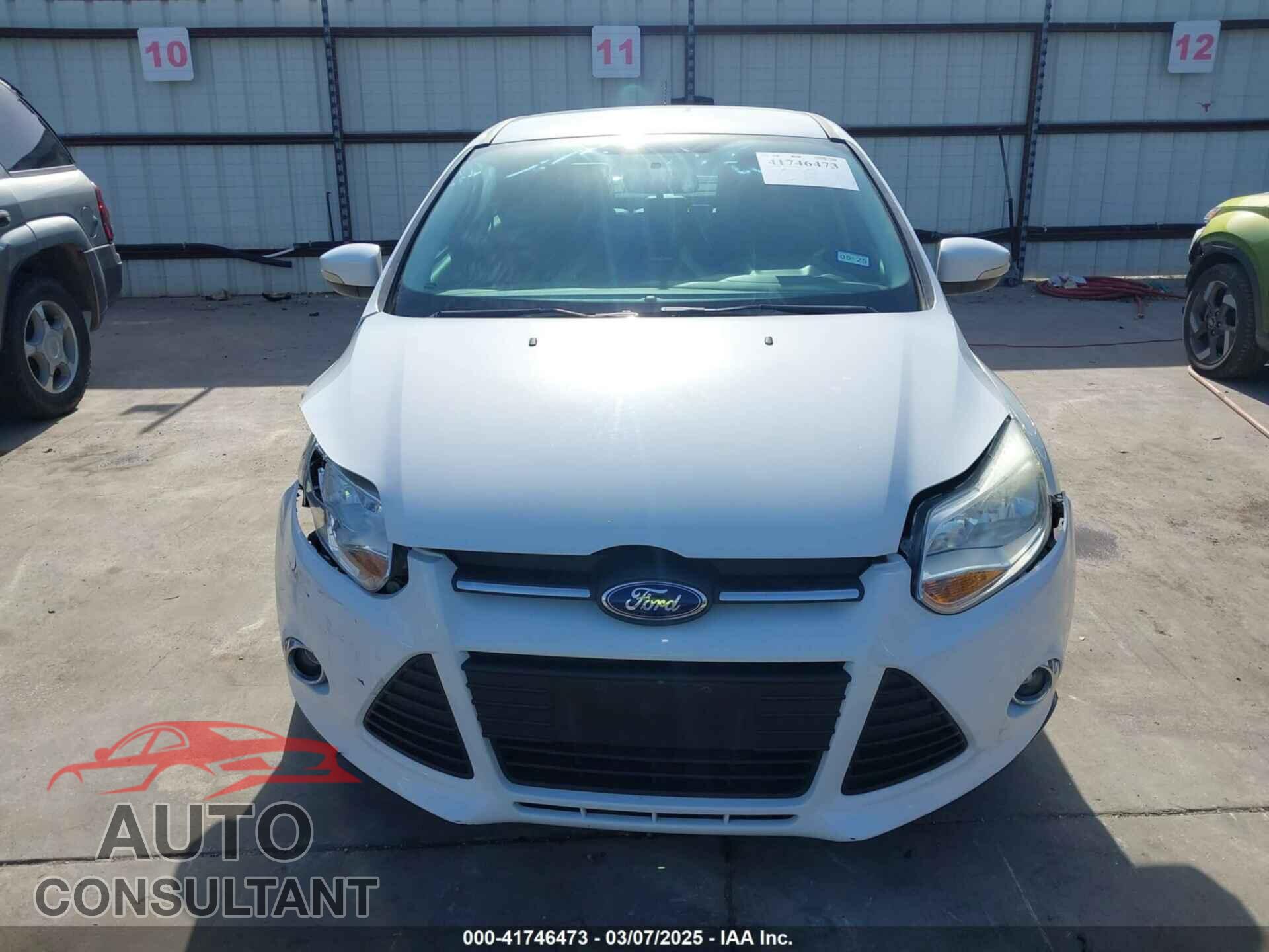 FORD FOCUS 2014 - 1FADP3F2XEL259873