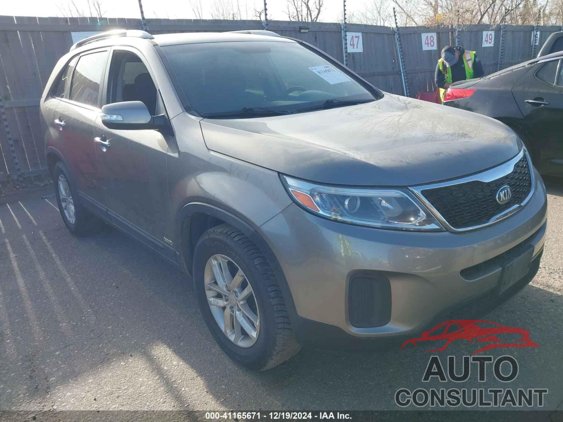 KIA SORENTO 2015 - 5XYKTDA75FG605380