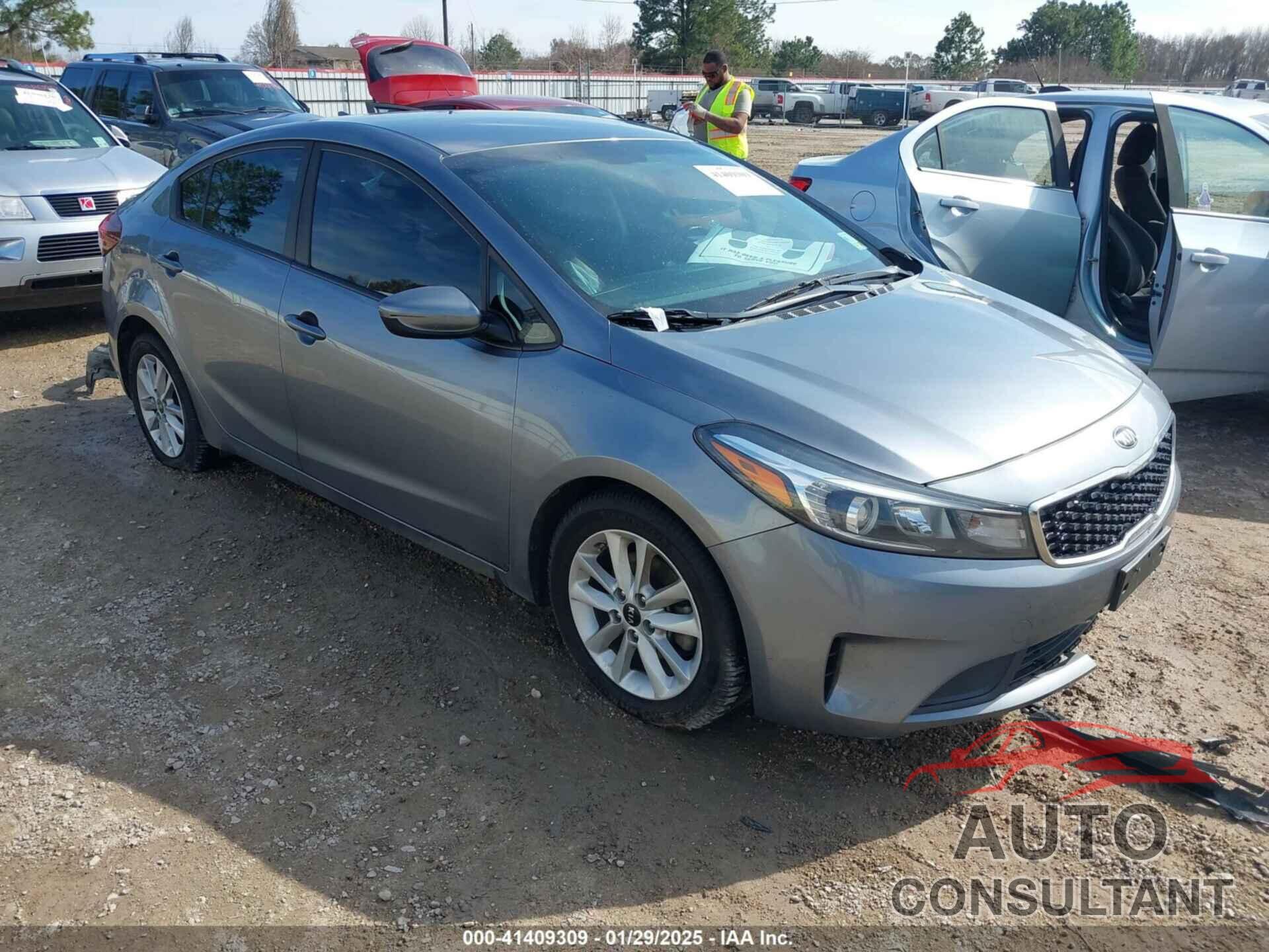 KIA FORTE 2017 - 3KPFL4A79HE010789