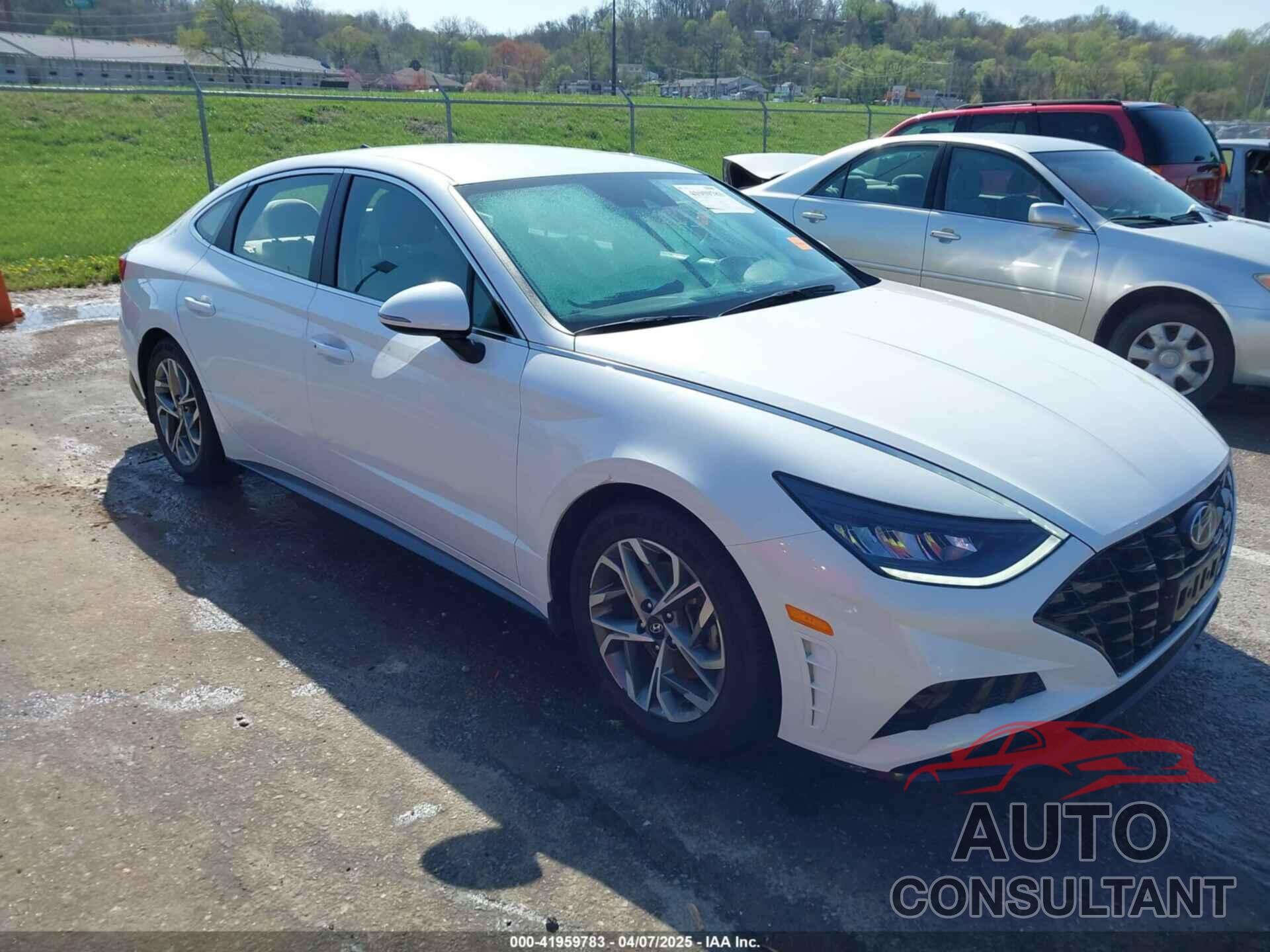 HYUNDAI SONATA 2022 - KMHL64JA7NA188393