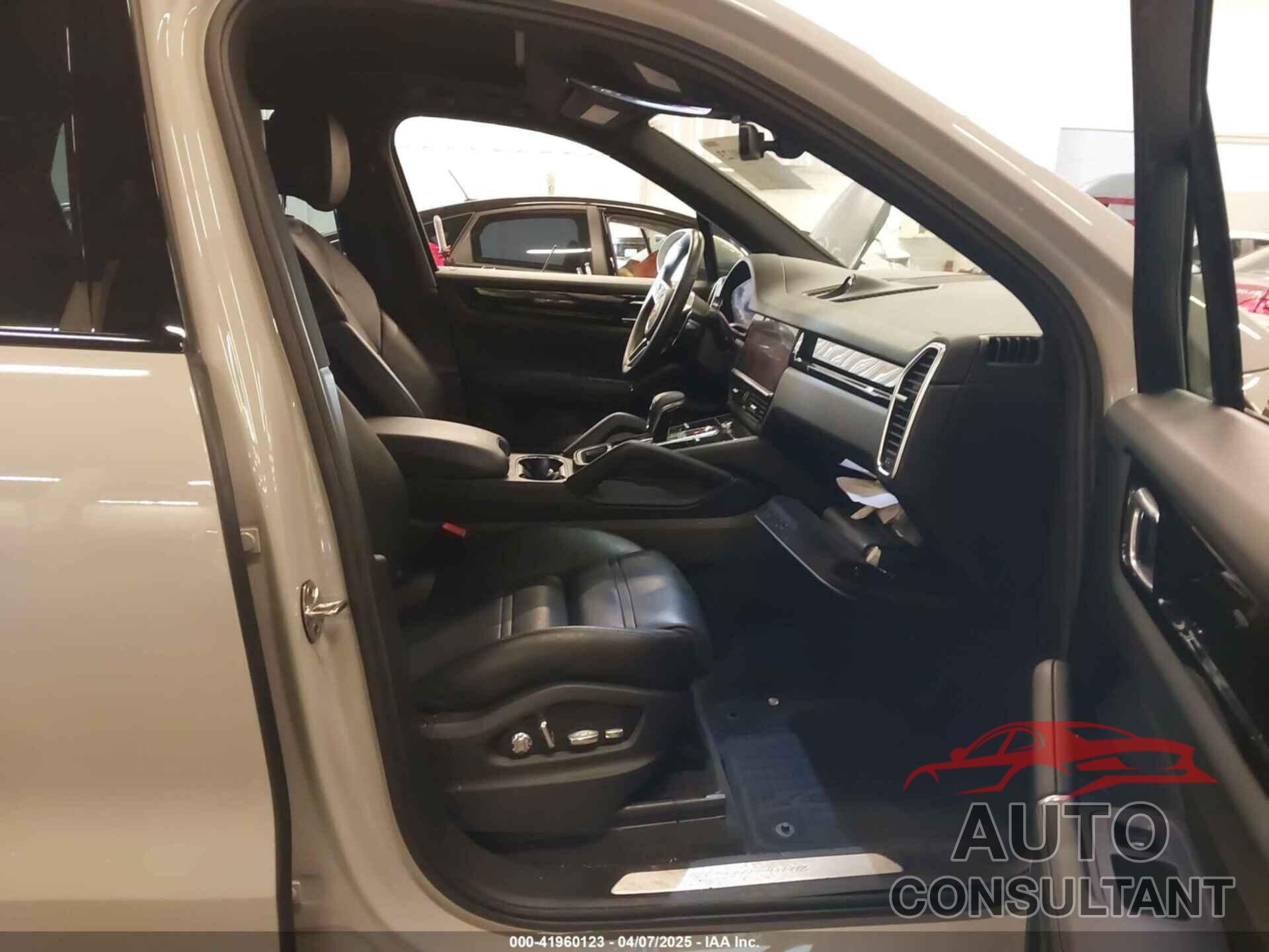 PORSCHE CAYENNE 2021 - WP1AA2AY2MDA02282