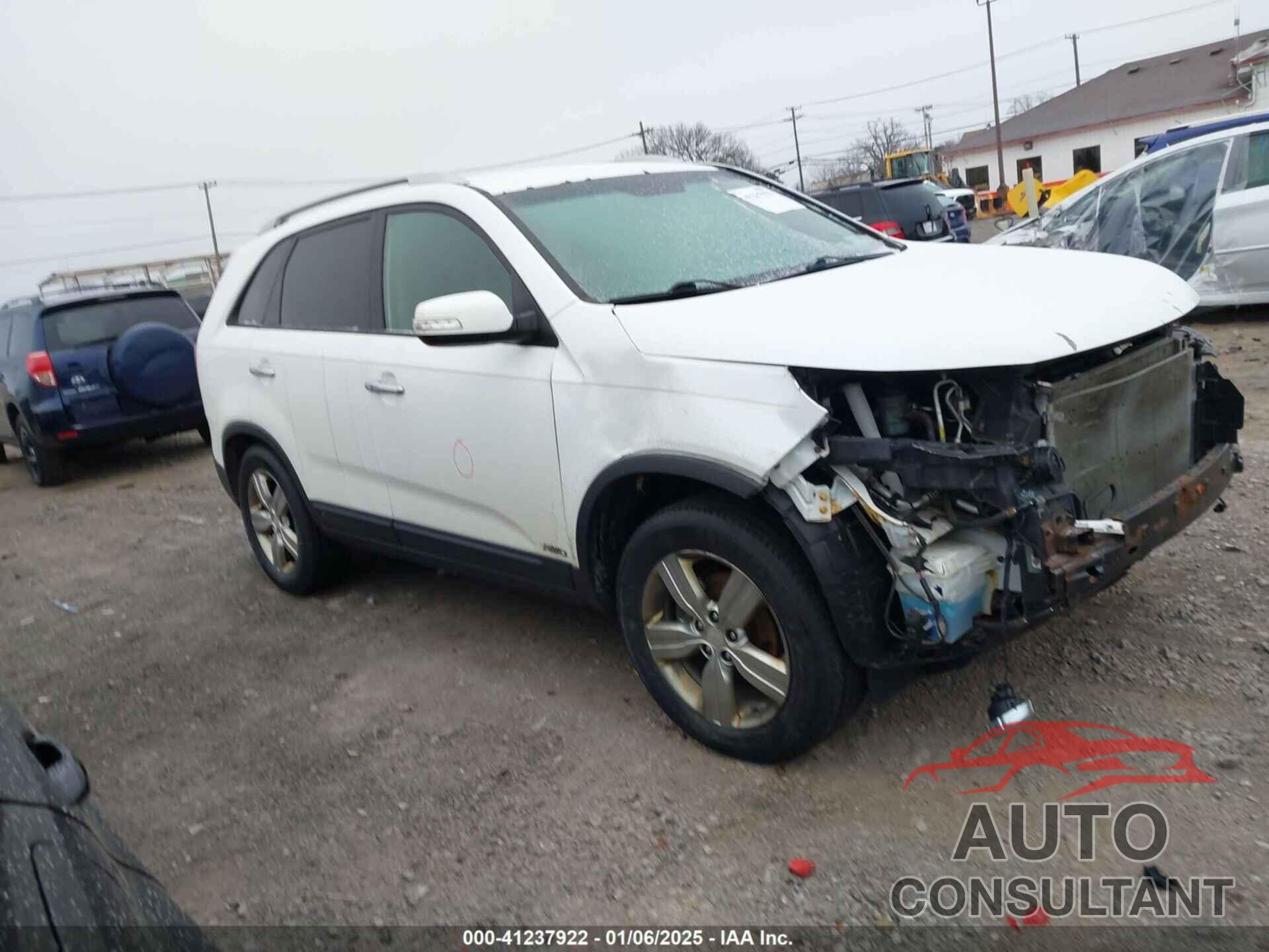 KIA SORENTO 2013 - 5XYKUCA6XDG385102