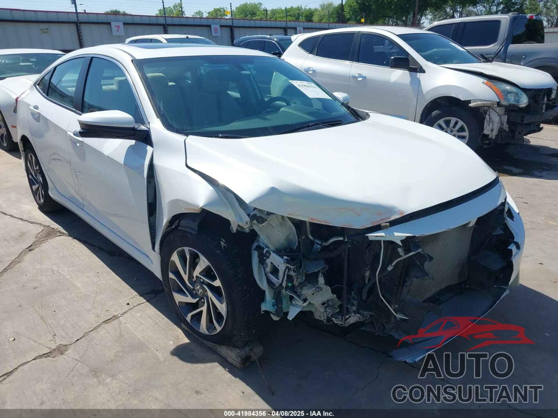 HONDA CIVIC 2018 - 19XFC2F72JE039229