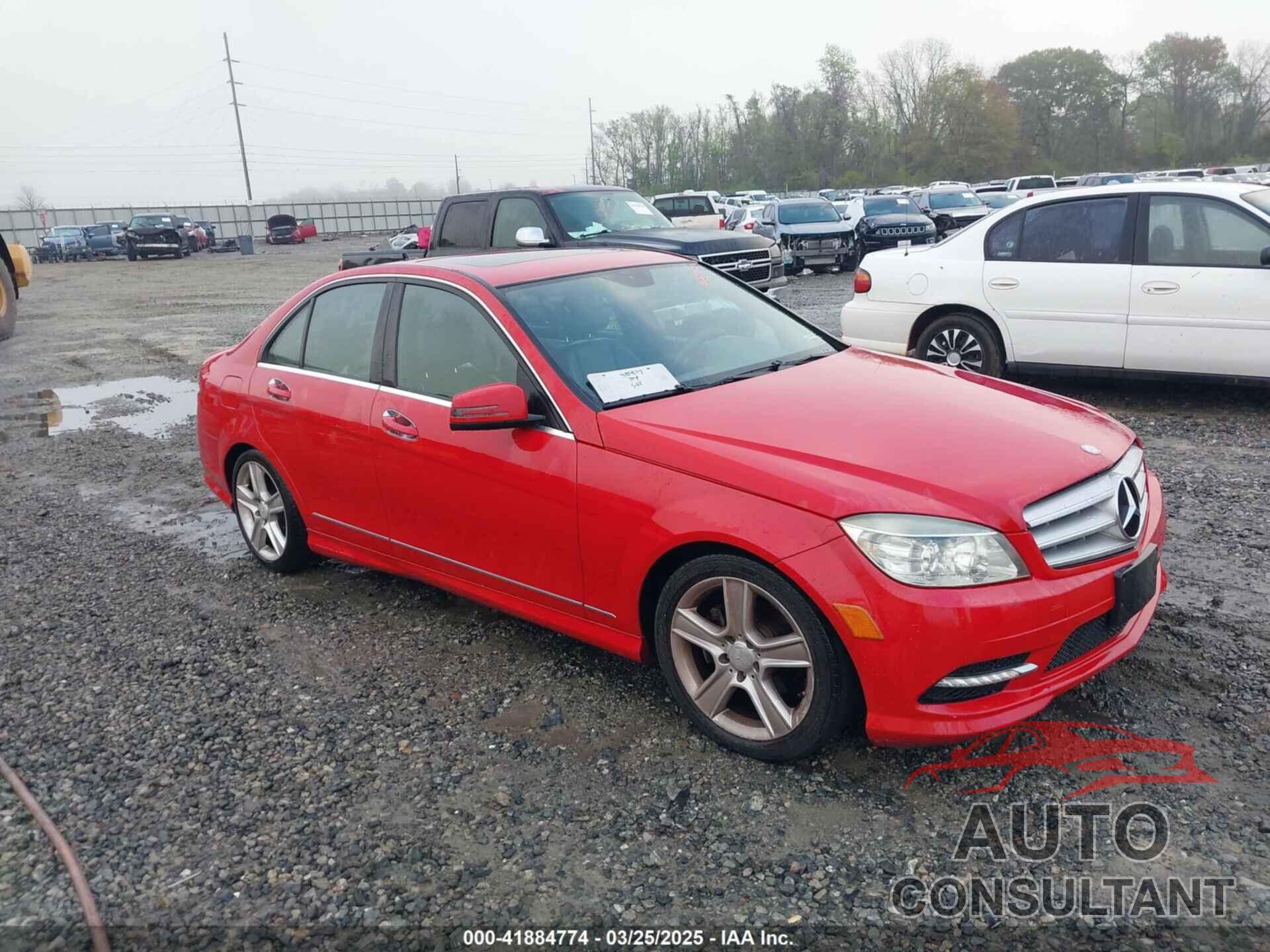 MERCEDES-BENZ C 300 2011 - WDDGF8BB3BR147265