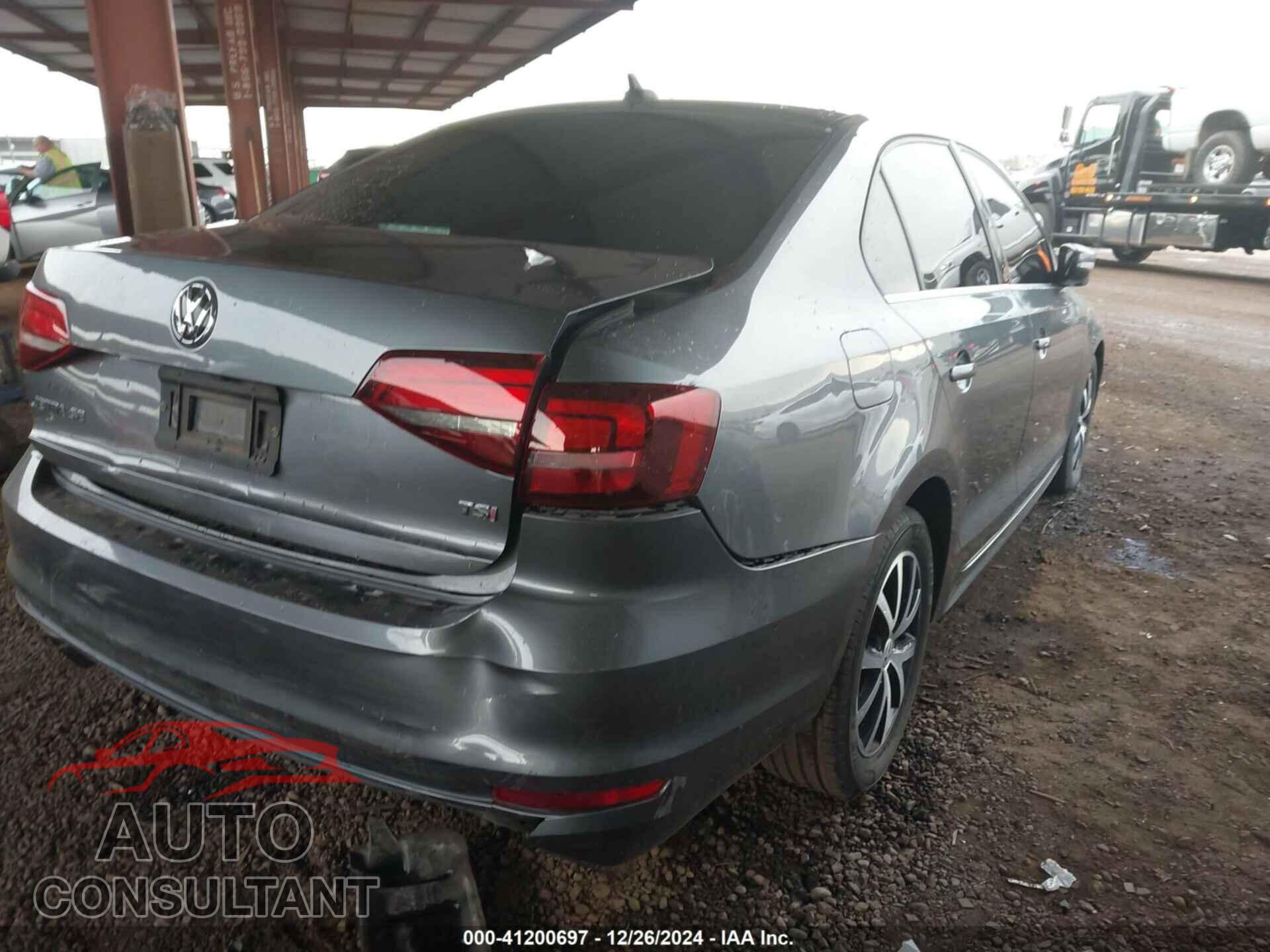 VOLKSWAGEN JETTA 2018 - 3VWDB7AJXJM242592