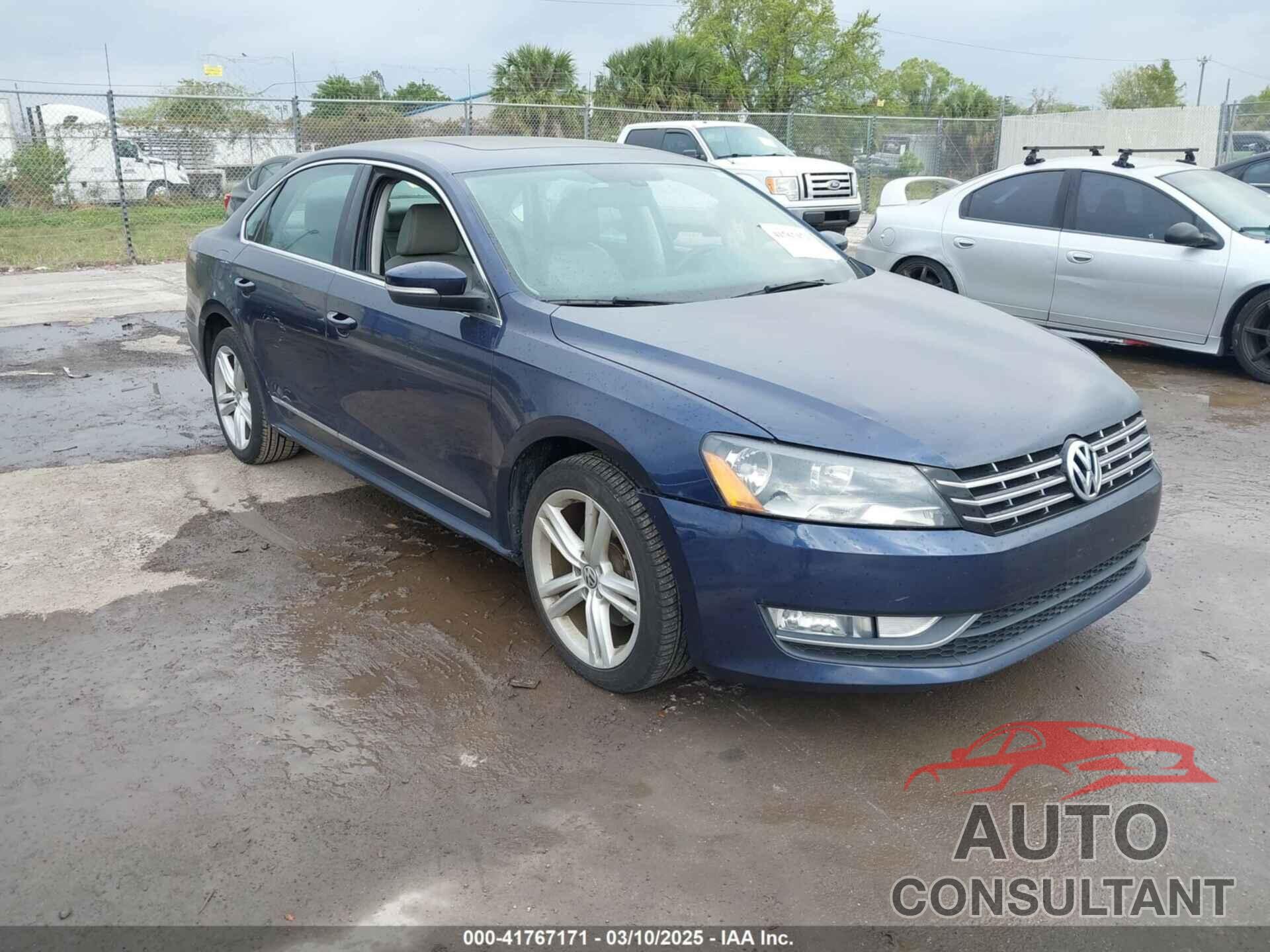 VOLKSWAGEN PASSAT 2013 - 1VWCM7A35DC061462