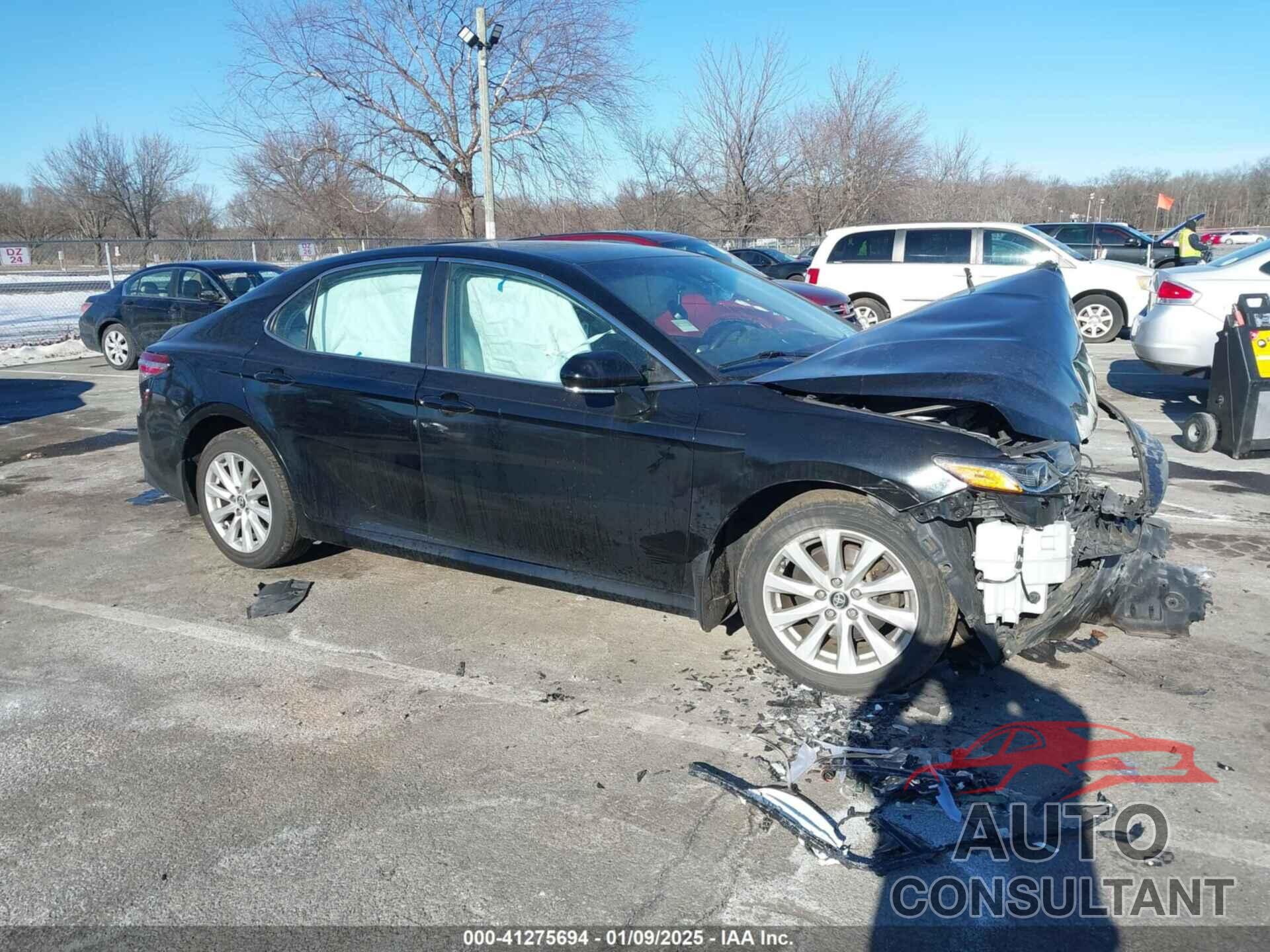 TOYOTA CAMRY 2018 - 4T1B11HK4JU640462
